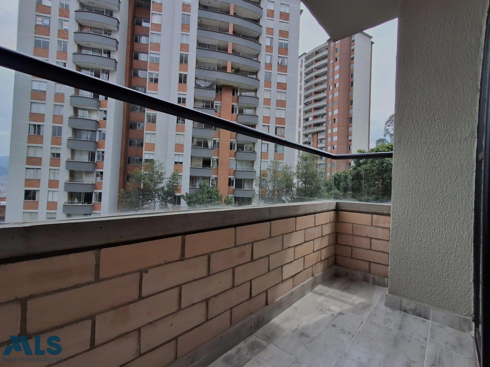 Apartamento en Loma del Indio. medellin - loma del indio