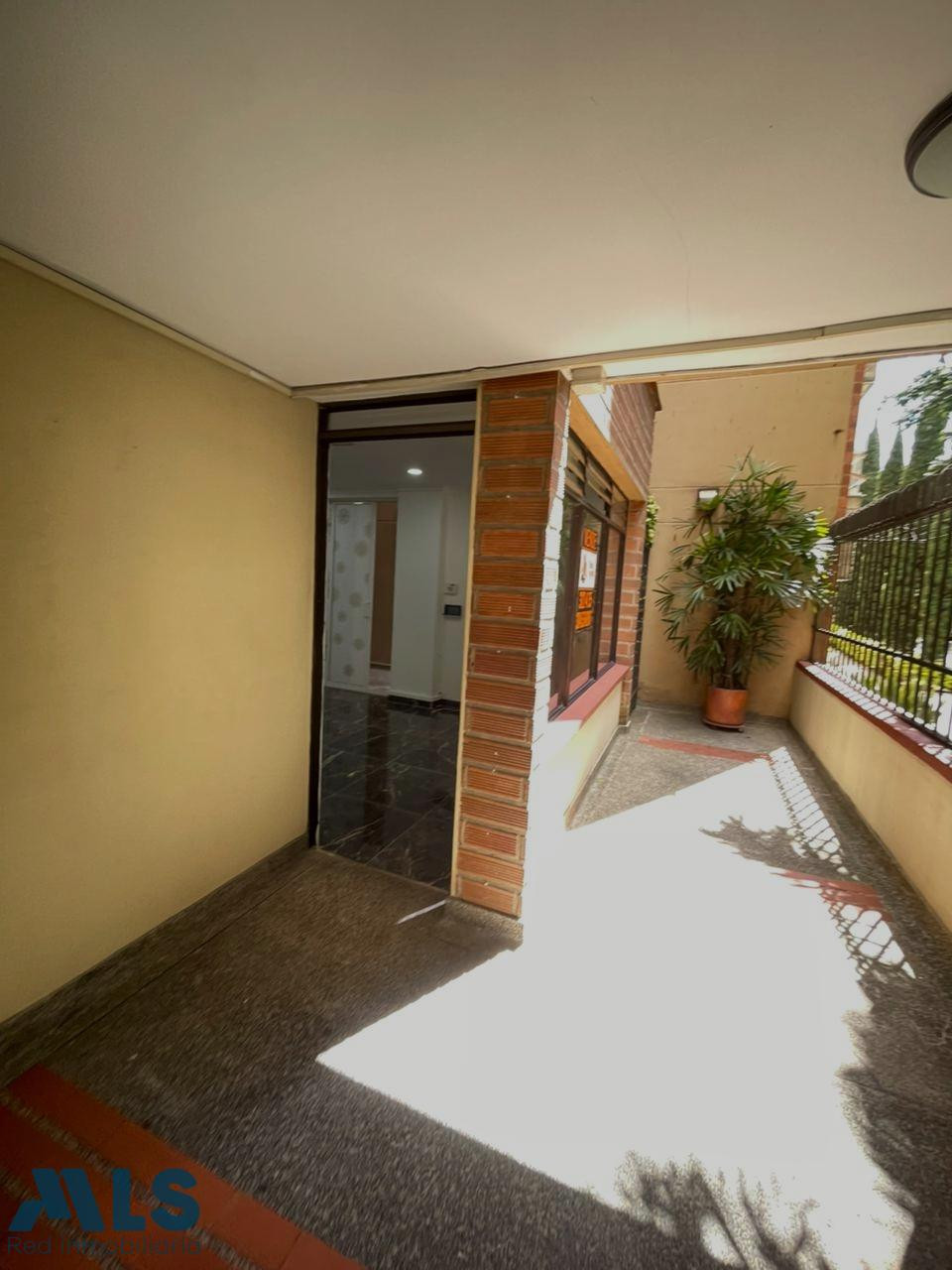 Local comercial en venta Laureles Segundo Parque 42 m² $500MM medellin - estadio