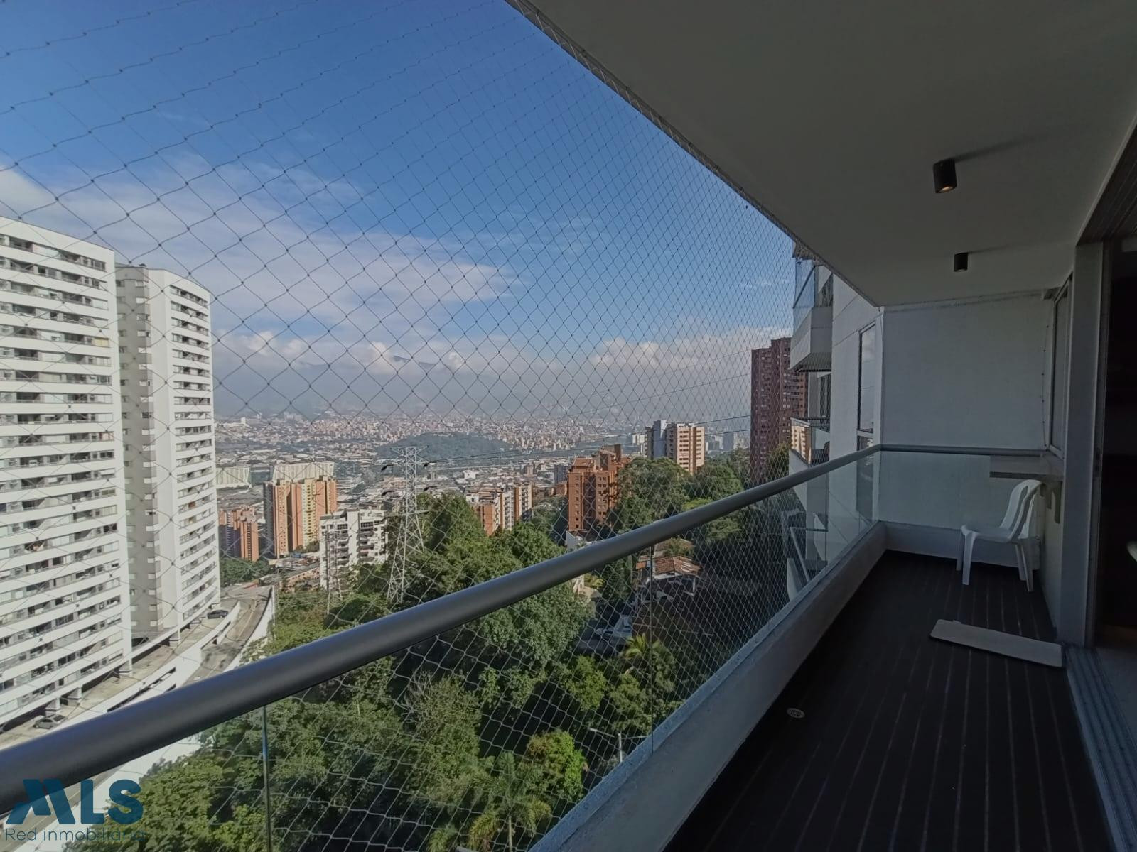 Apartamento en venta en Poblado, Sector Loma Del Indio medellin - loma del indio