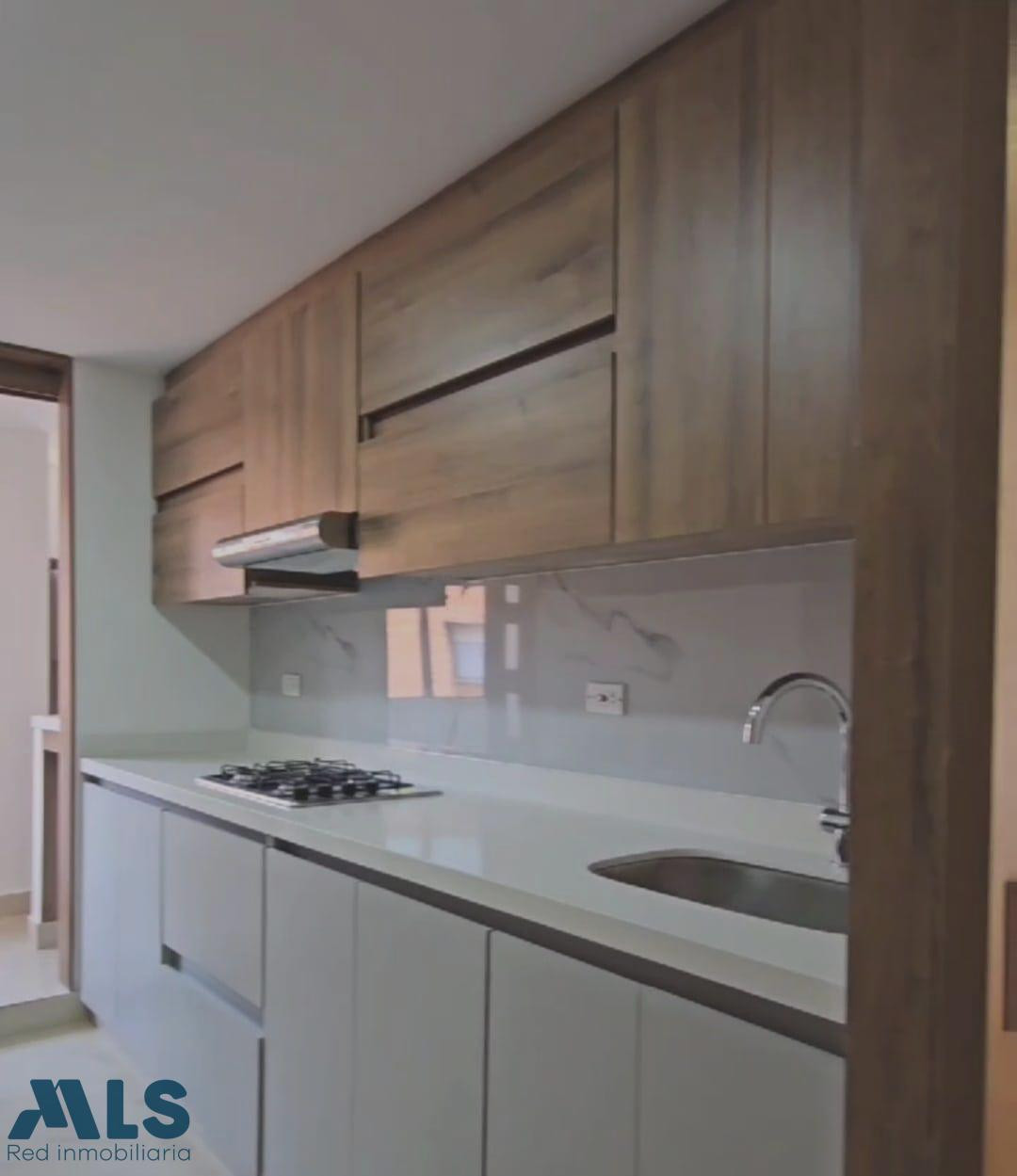 Hermoso apartamento remodelado Laureles Santa Teresita medellin - laureles
