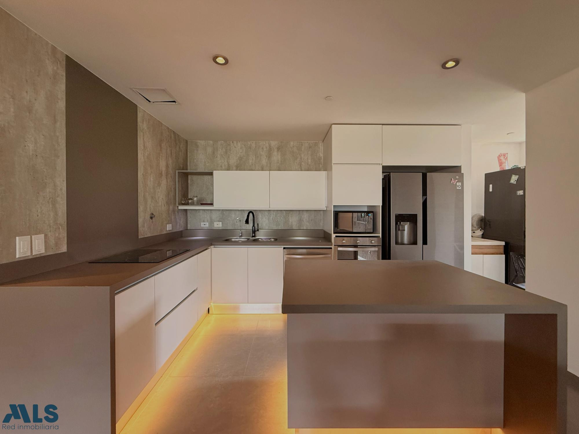 Espectacular apartamento en Las Brujas envigado - loma de las brujas