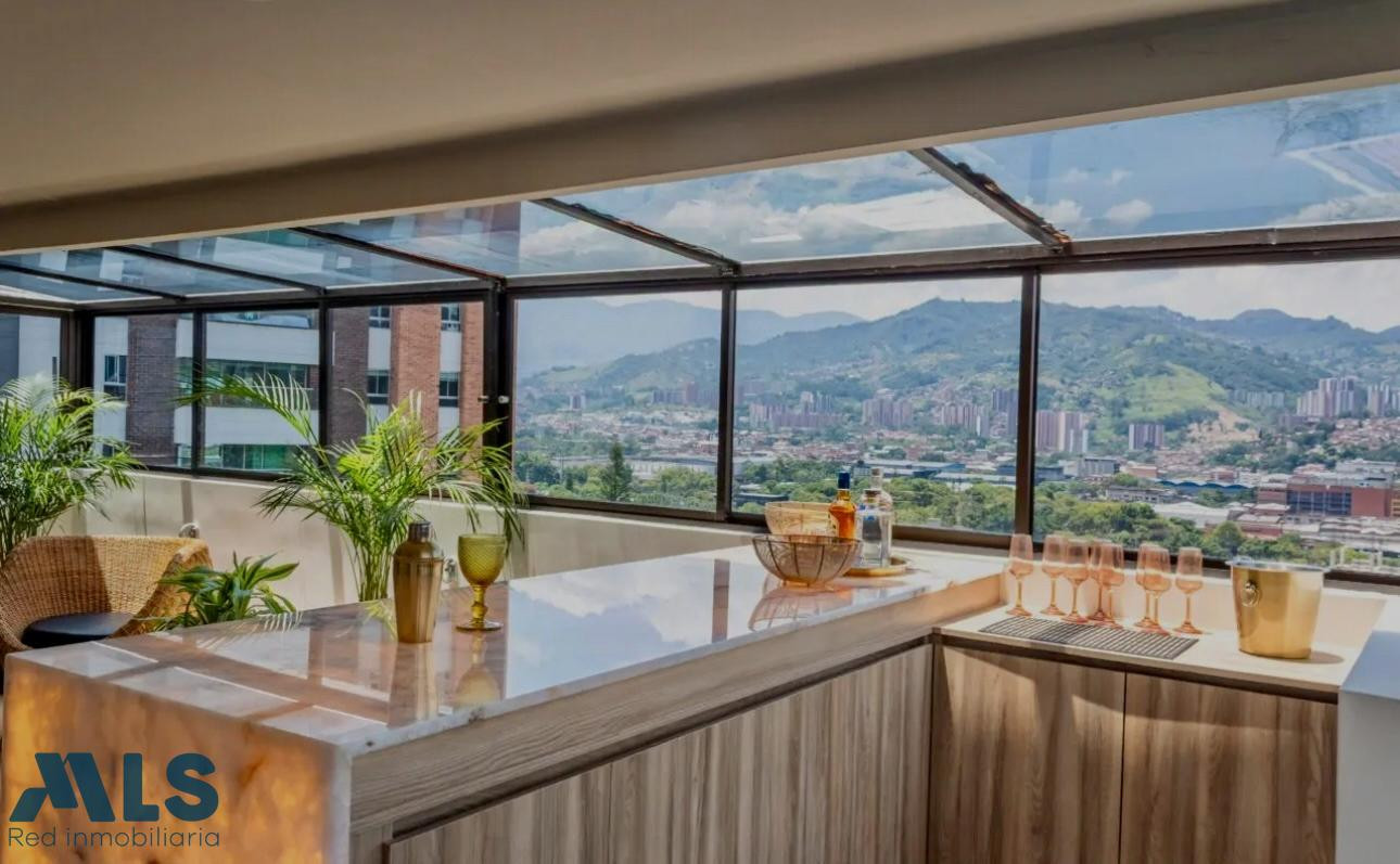 Penthouse lujoso en milla de oro medellin - milla de oro