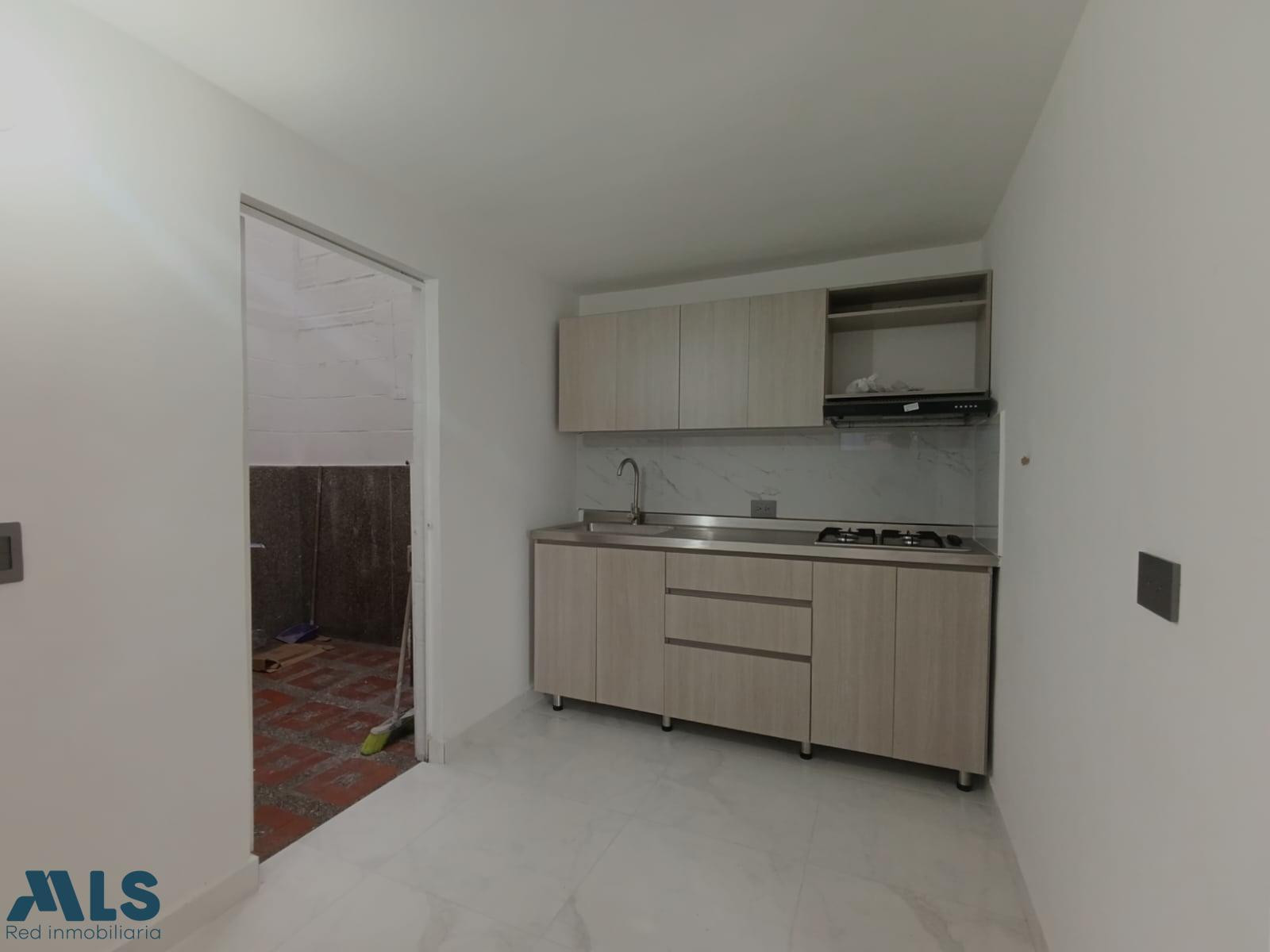 Casa triplex en venta en Balcones de la serranía medellin - el rincon