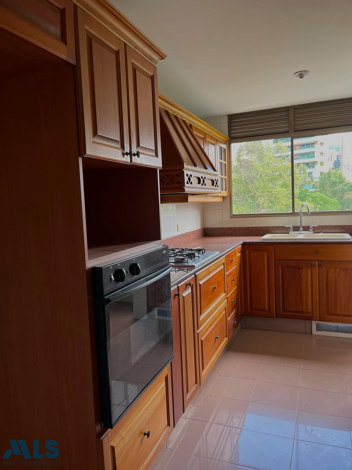 Apartamento para venta en urbanización cerrada en Medellín medellin - altos del poblado