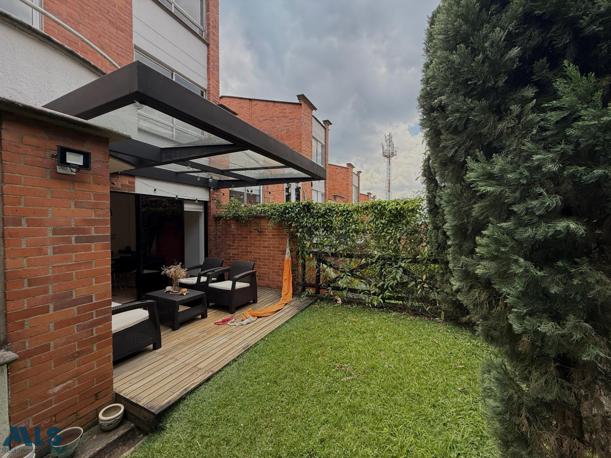 Amplia Casa en venta en Envigado envigado - alto de misael