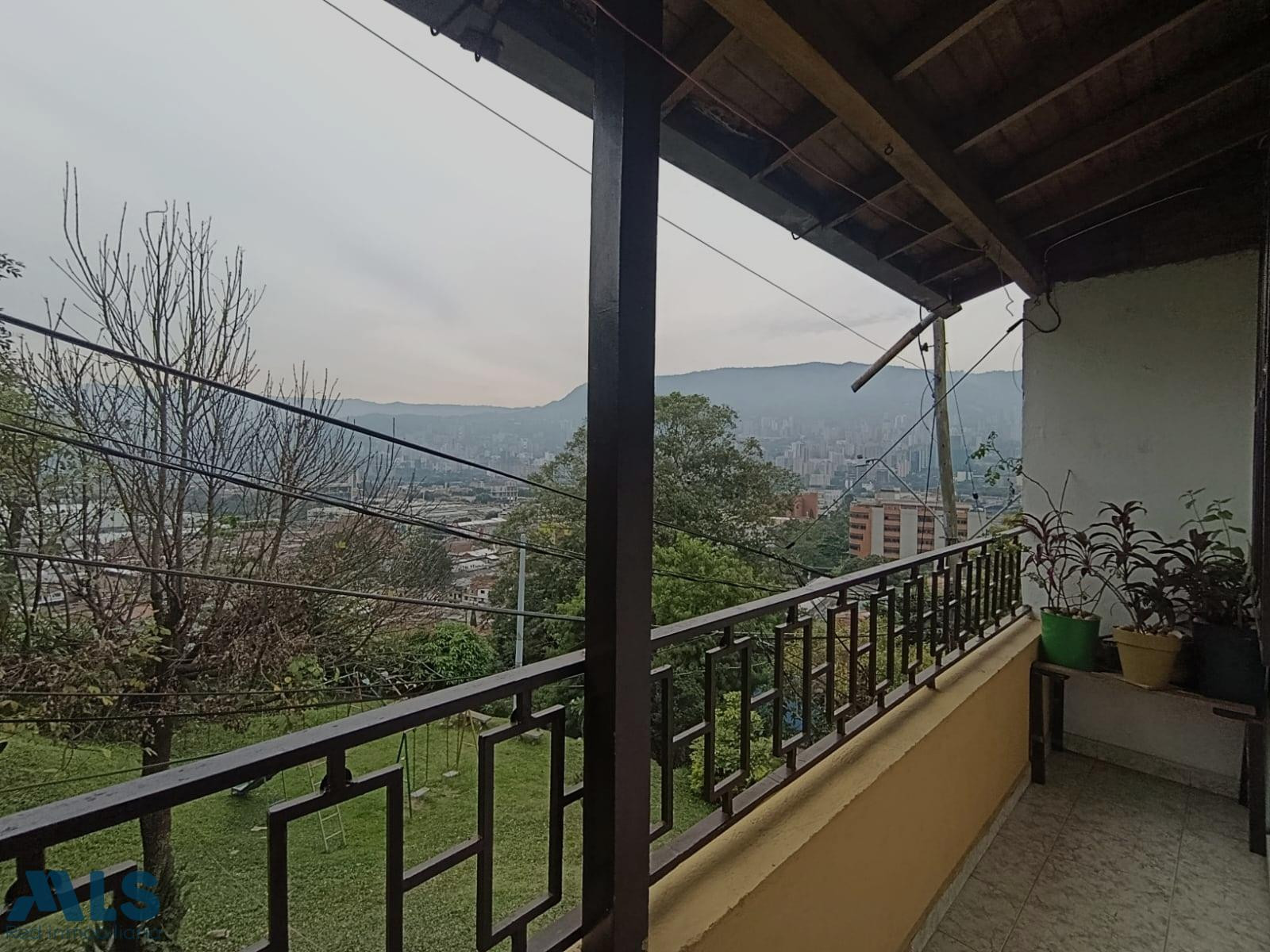 Casa en venta en Guayabal, Sector La Colina medellin - la colina