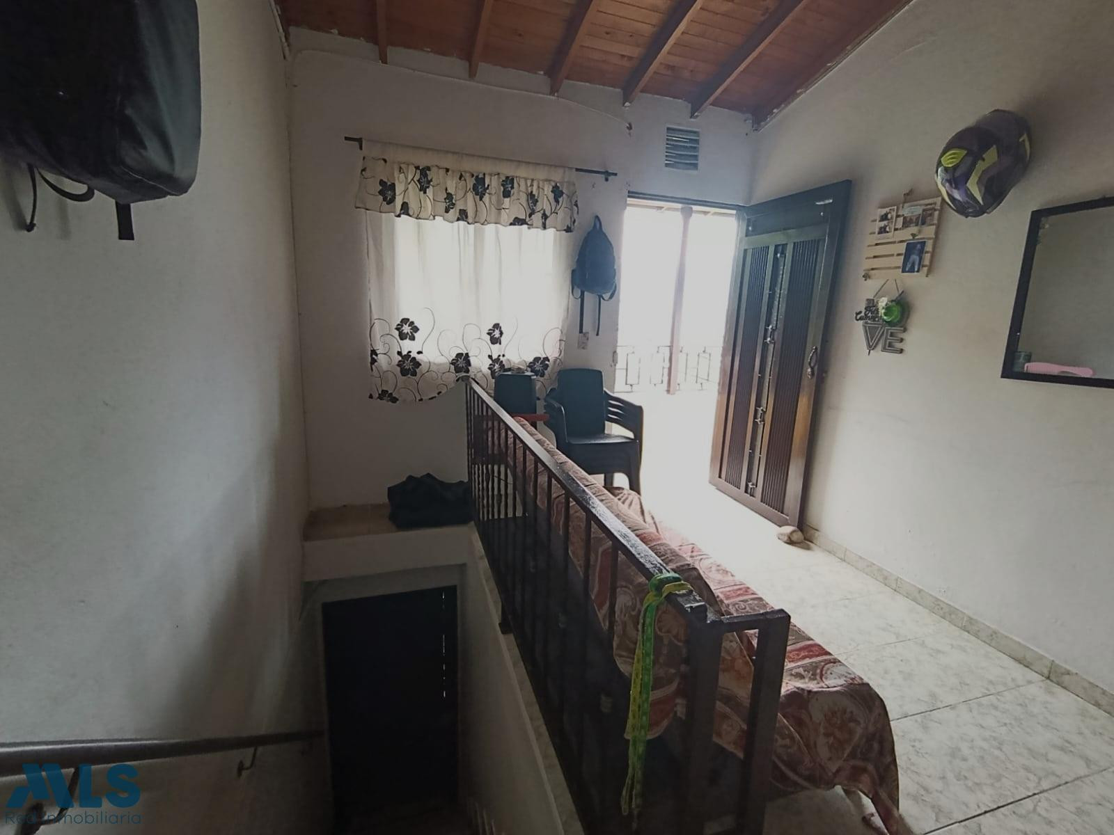 Casa en venta en Guayabal, Sector La Colina medellin - la colina
