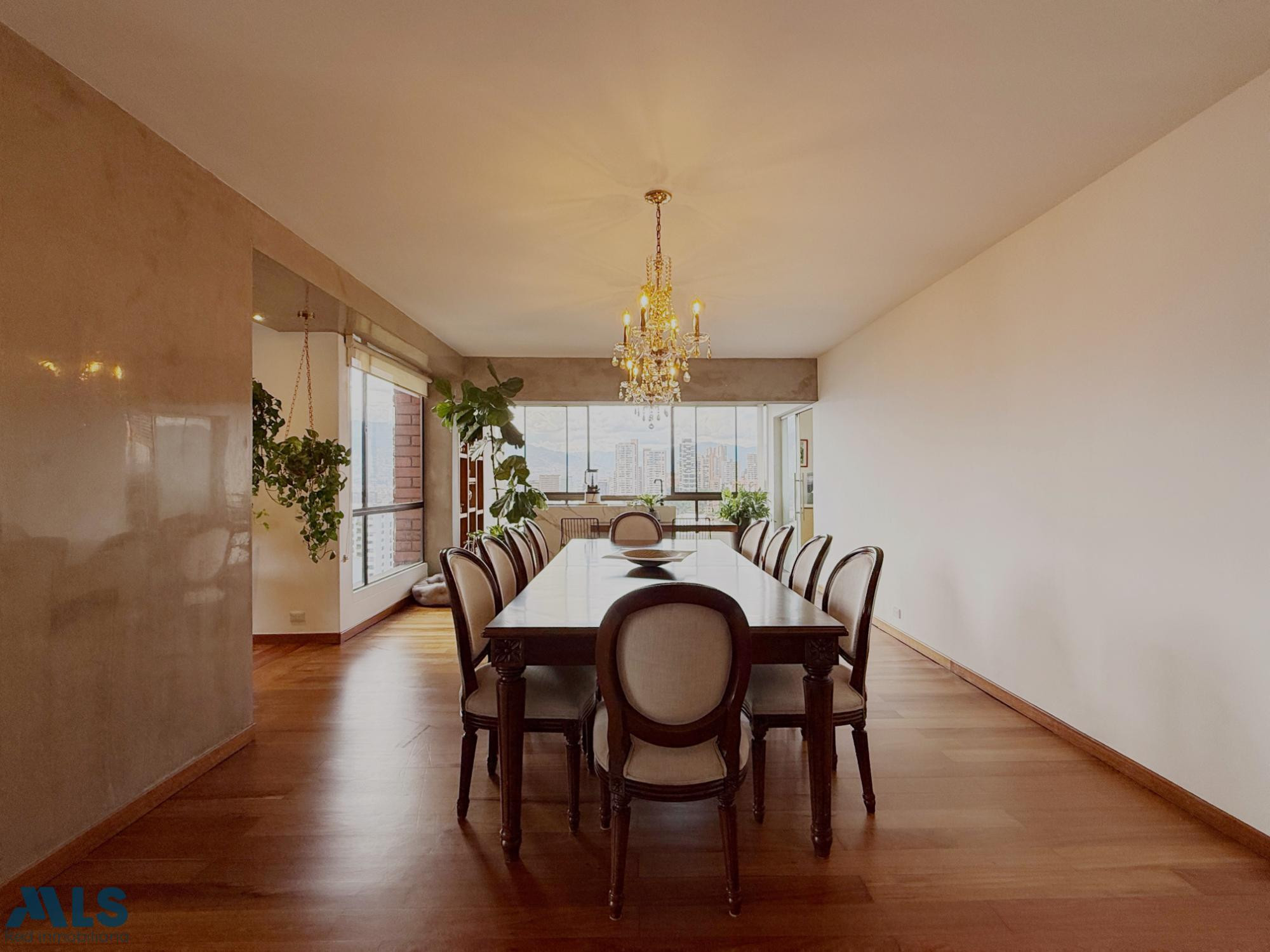 Espectacular apartamento en la mejor ubicación del Poblado medellin - la tomatera