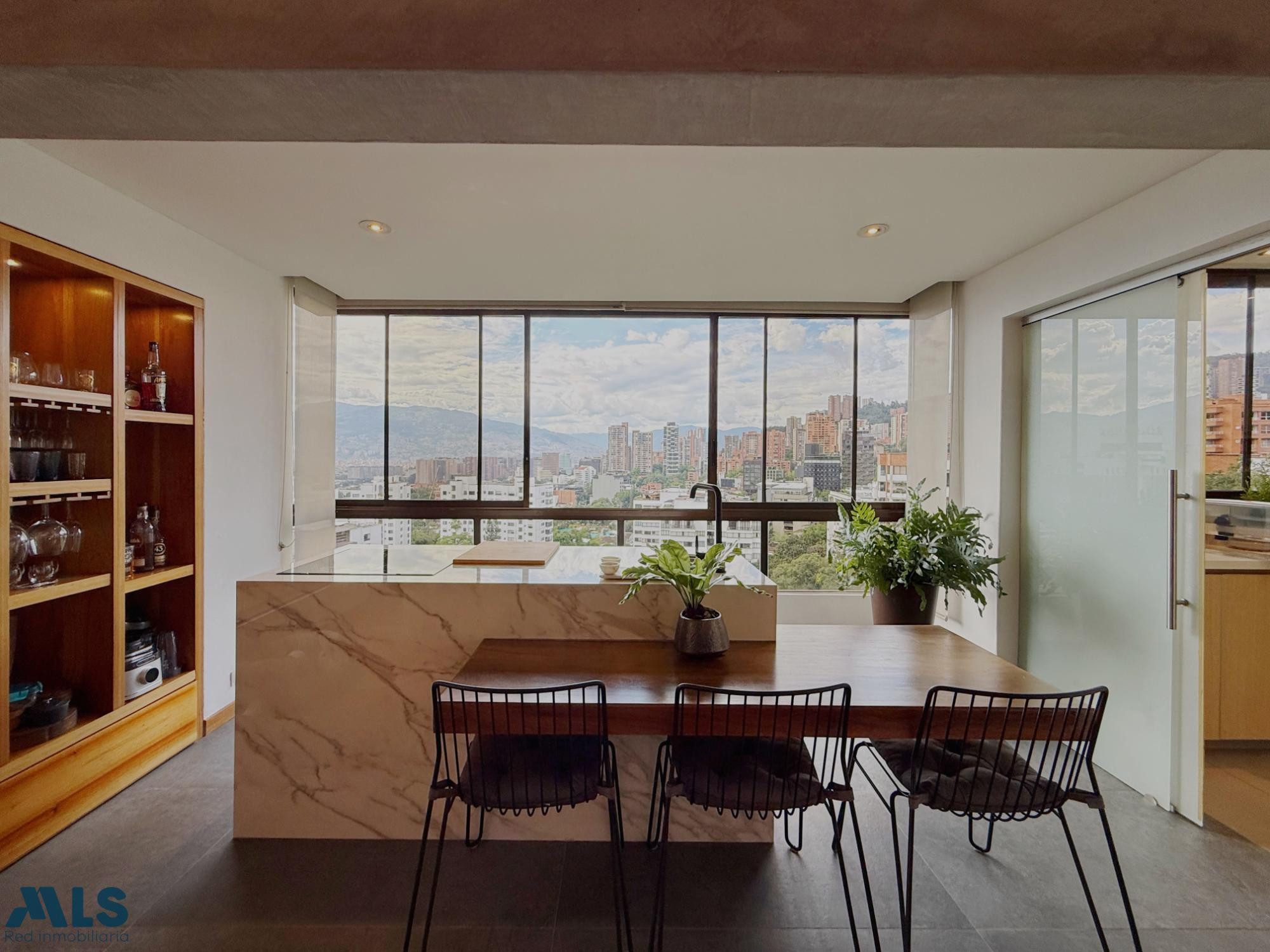 Espectacular apartamento en la mejor ubicación del Poblado medellin - la tomatera