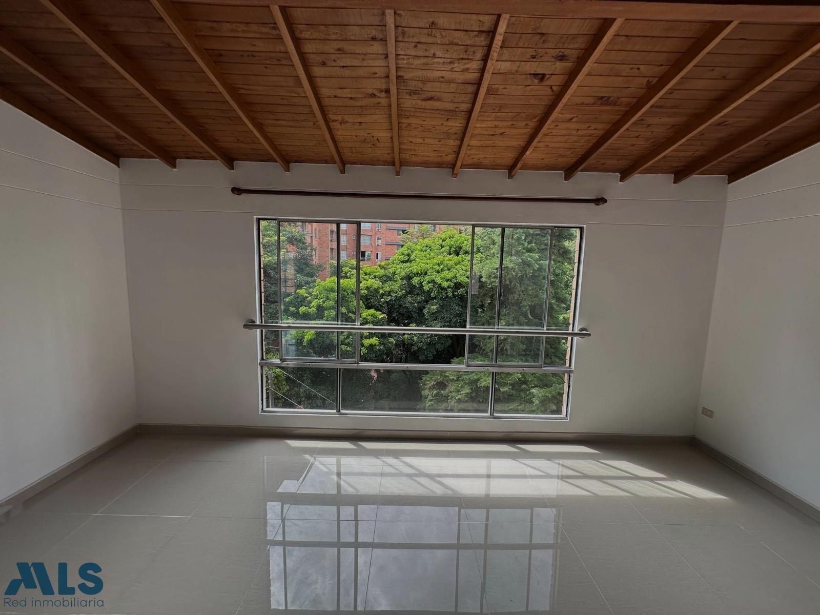 Apartamento en Venta Loma De san Julián. medellin - loma de san julian