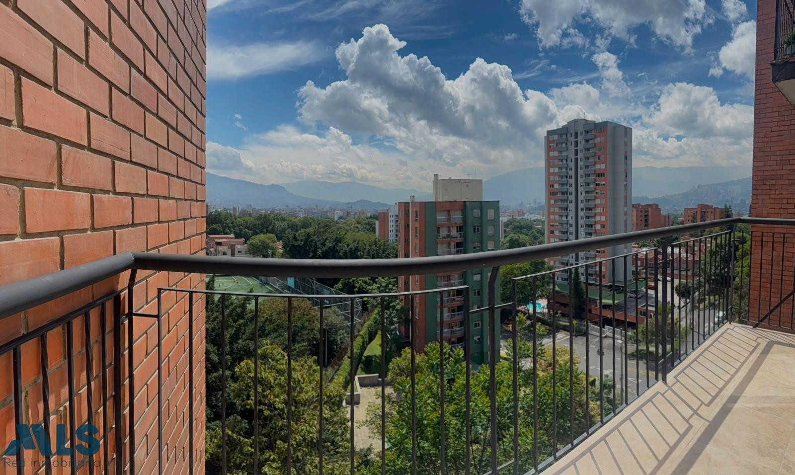 APARTAMENTO REMODELADO UBICACIÓN ESTRATÉGICA EN LOMA LOS BERNAL medellin - loma de los bernal