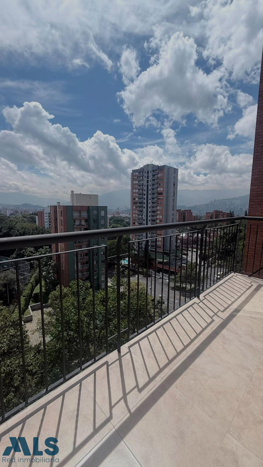 APARTAMENTO REMODELADO UBICACIÓN ESTRATÉGICA EN LOMA LOS BERNAL medellin - loma de los bernal