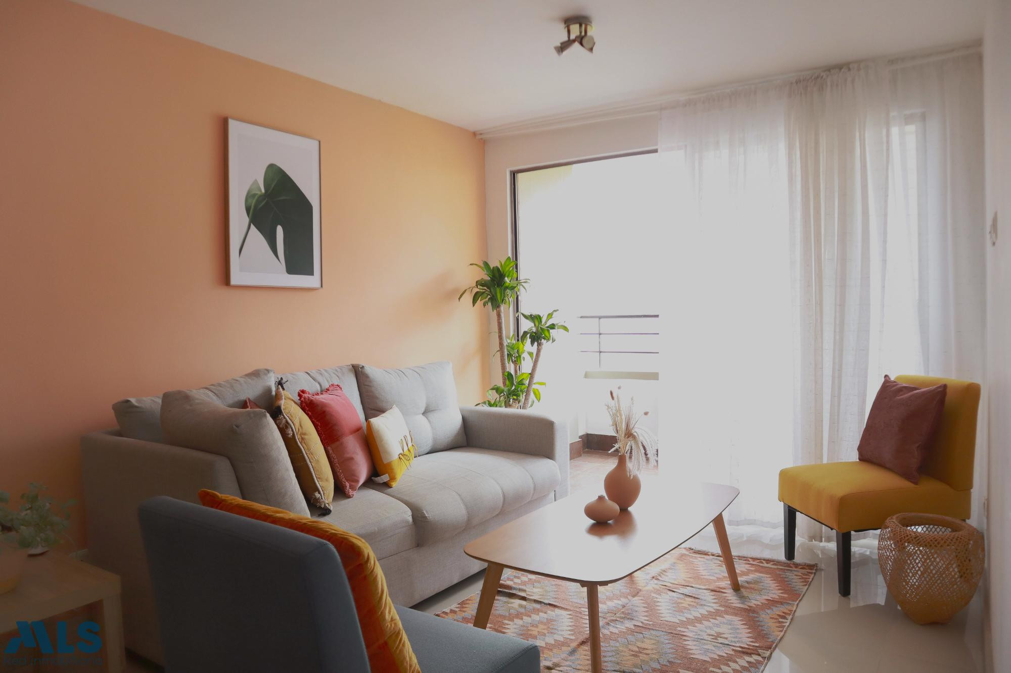 Hermoso apartamento muy cerca a Provenza. Amoblado. medellin - la florida