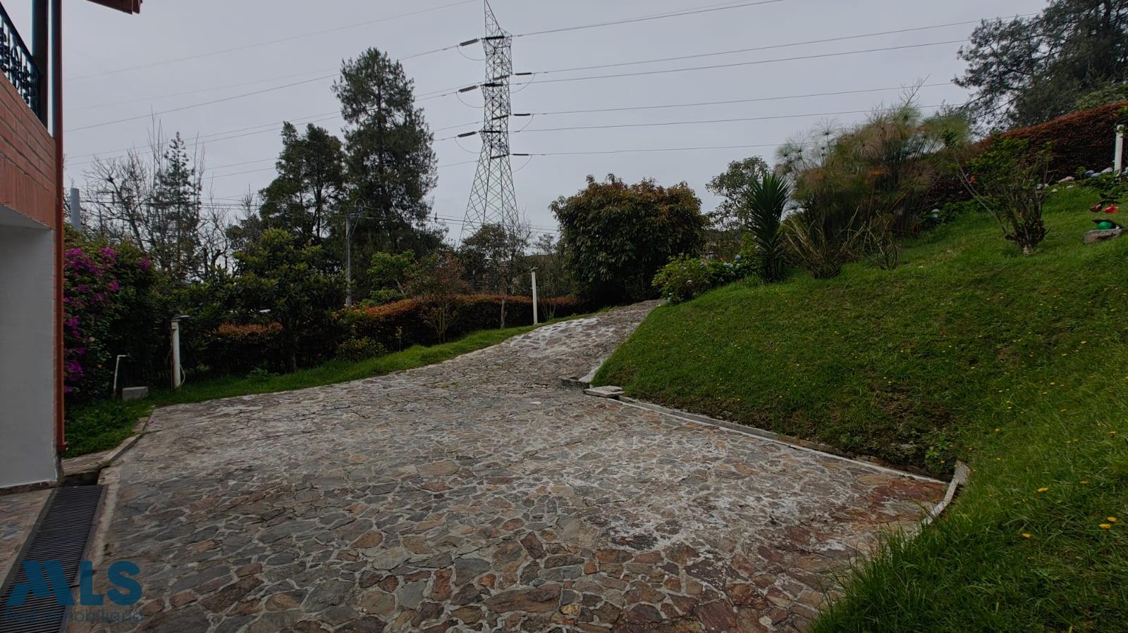 CASA TRANQUILA Y CAMPESTRE EN EL ALTO DEL ESCOBERP envigado - alto del escobero envigado