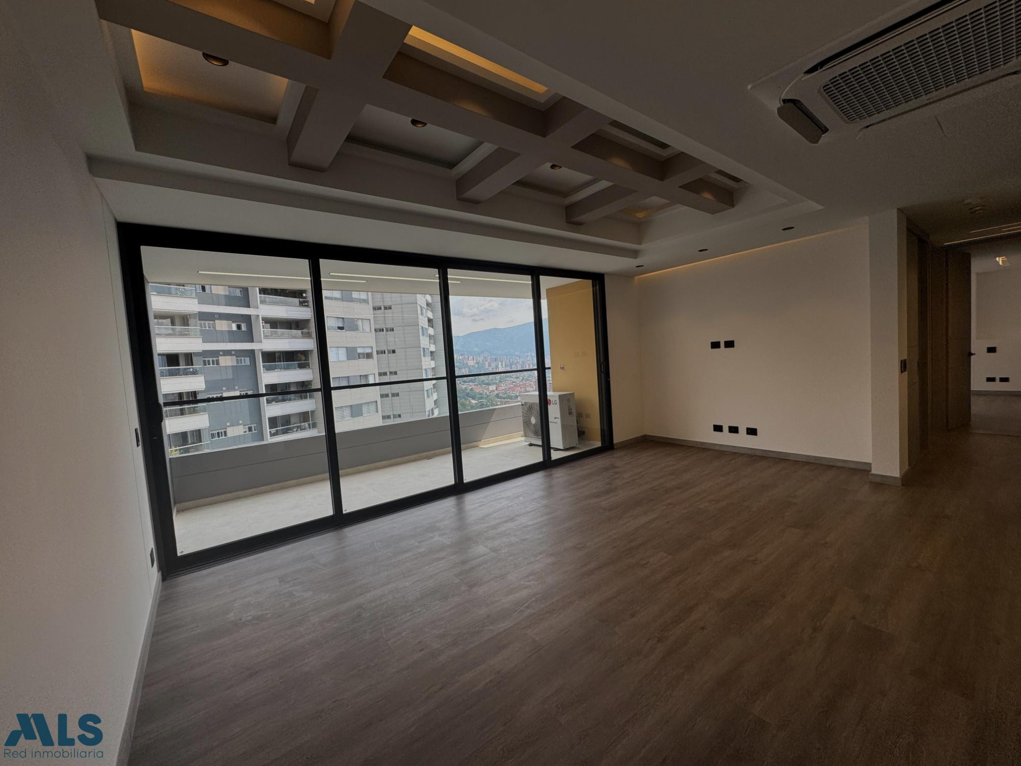 Acabados de lujo y piso alto envigado - barrio mesa
