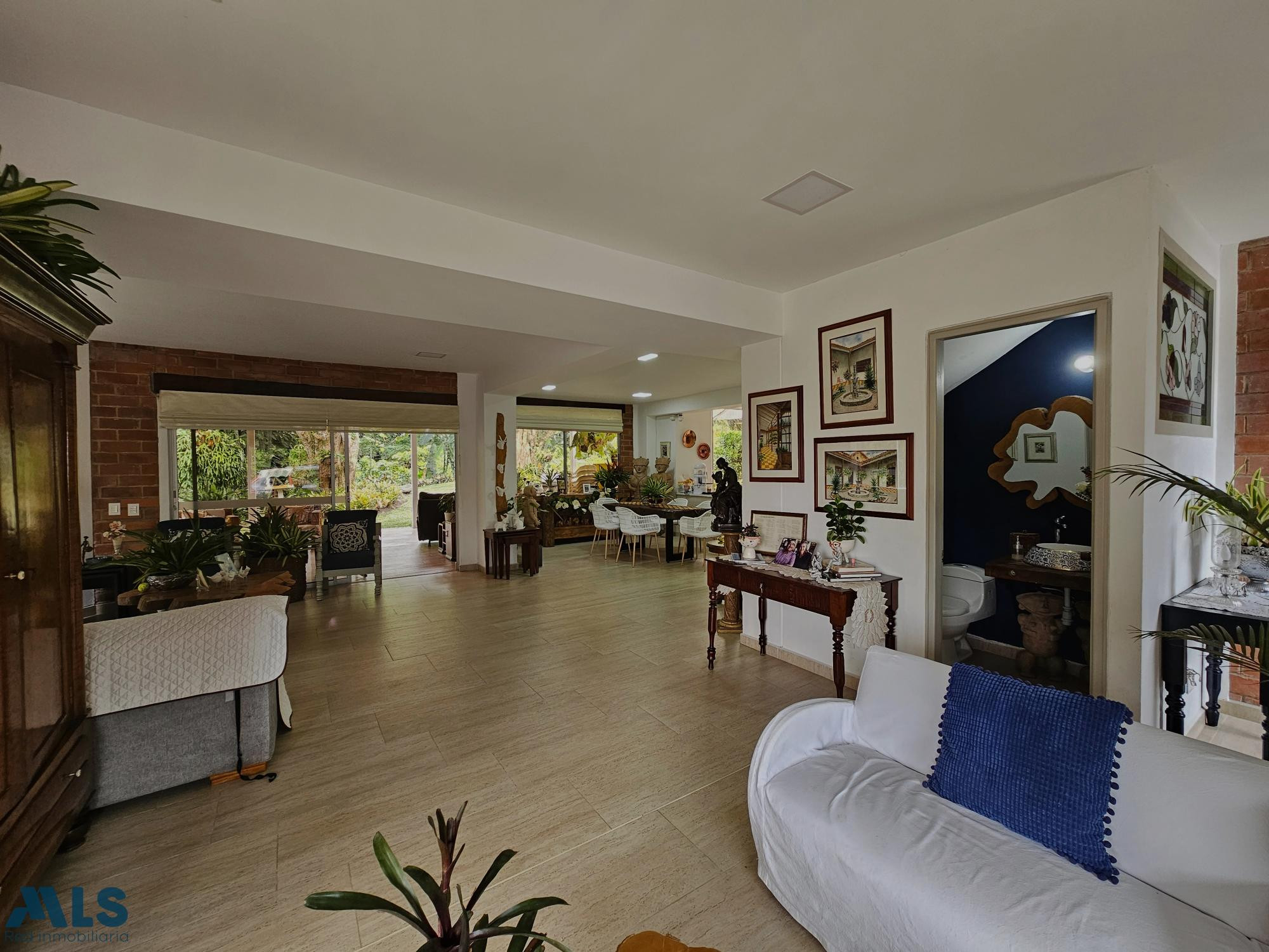 CASA CAPMESTRE EN LA CIUDAD envigado - loma del escobero