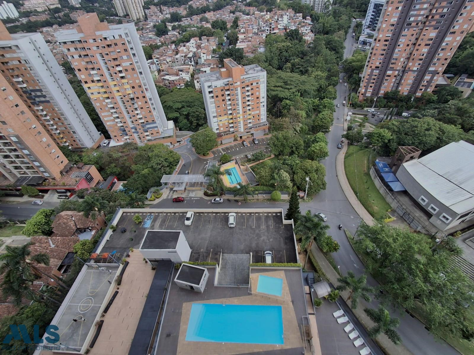 Apartamento en Loma de Los Bernal. medellin - loma de los bernal