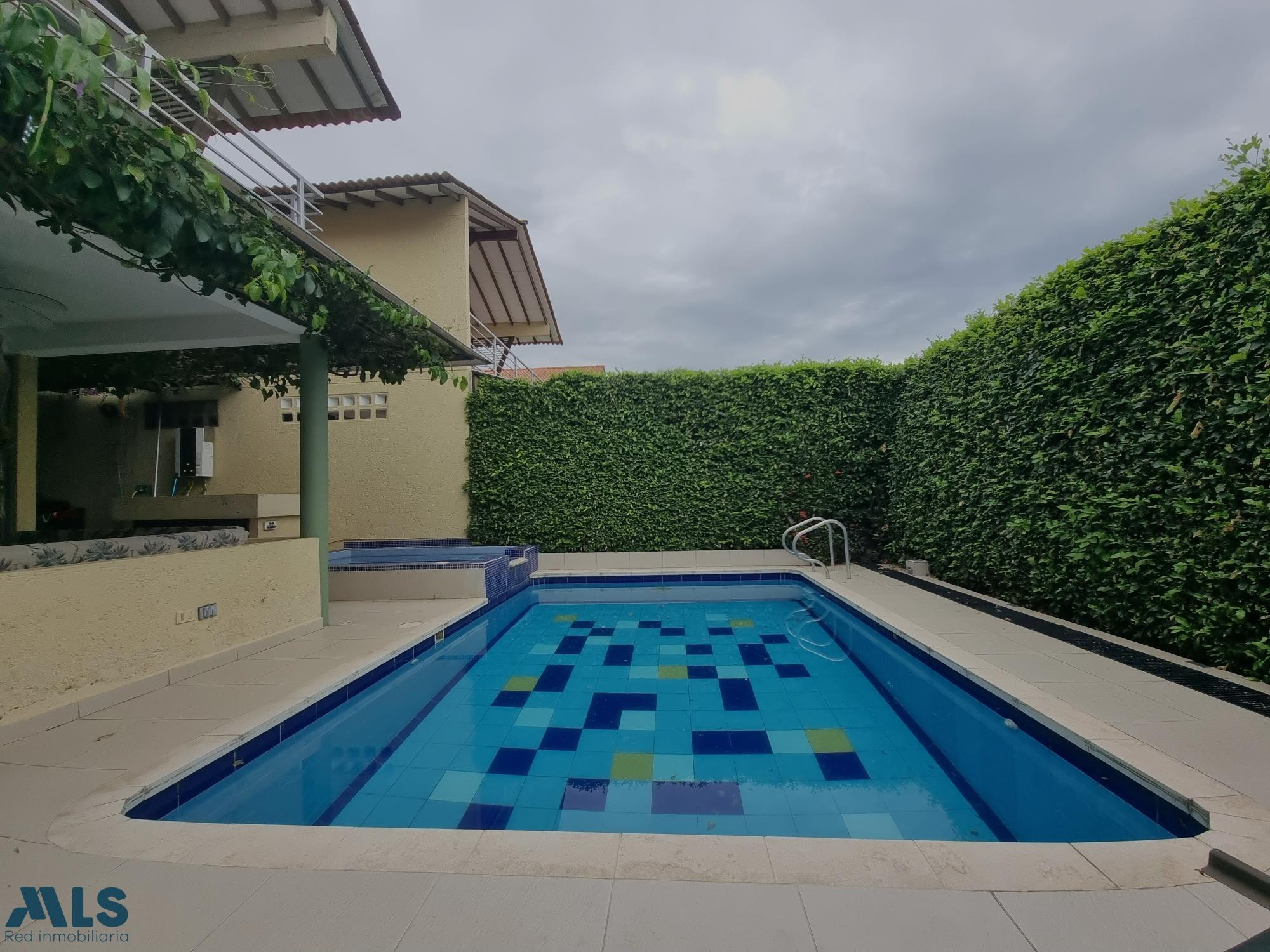 Casa con piscina privada en Unidad tranquila y exclusiva en Santa Fe de Antioquia santa-fe-de-antioquia - llano de bolivar