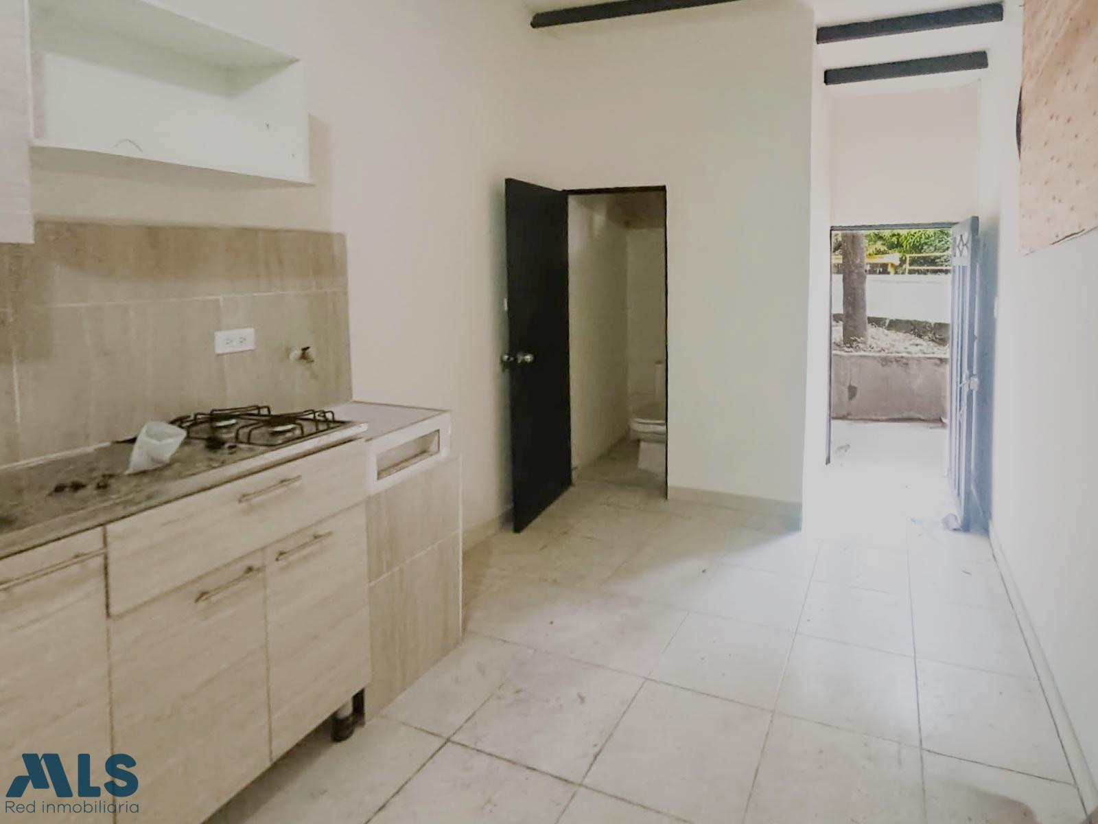 CASA PRIMER PISO CON 7 UNIDADES DE VIVIENDA envigado - san mateo