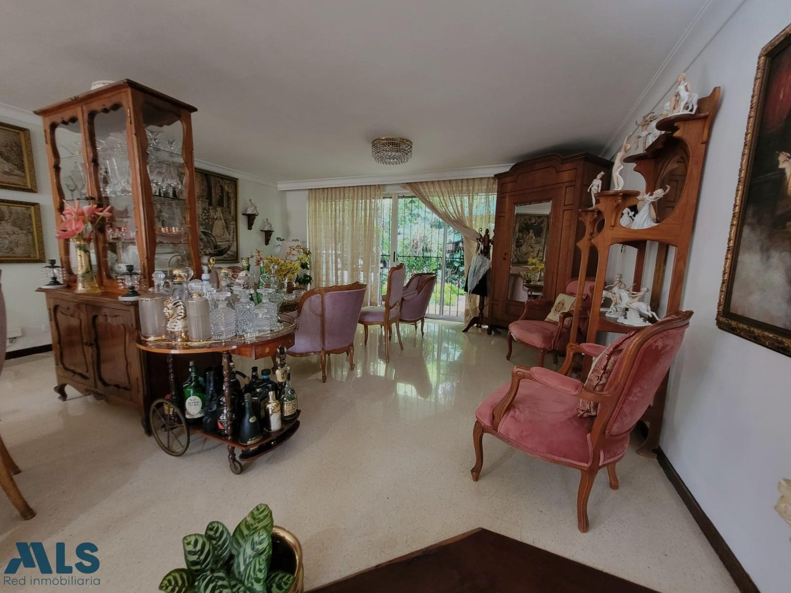 Casa en exclusivo condominio medellin - las palmas