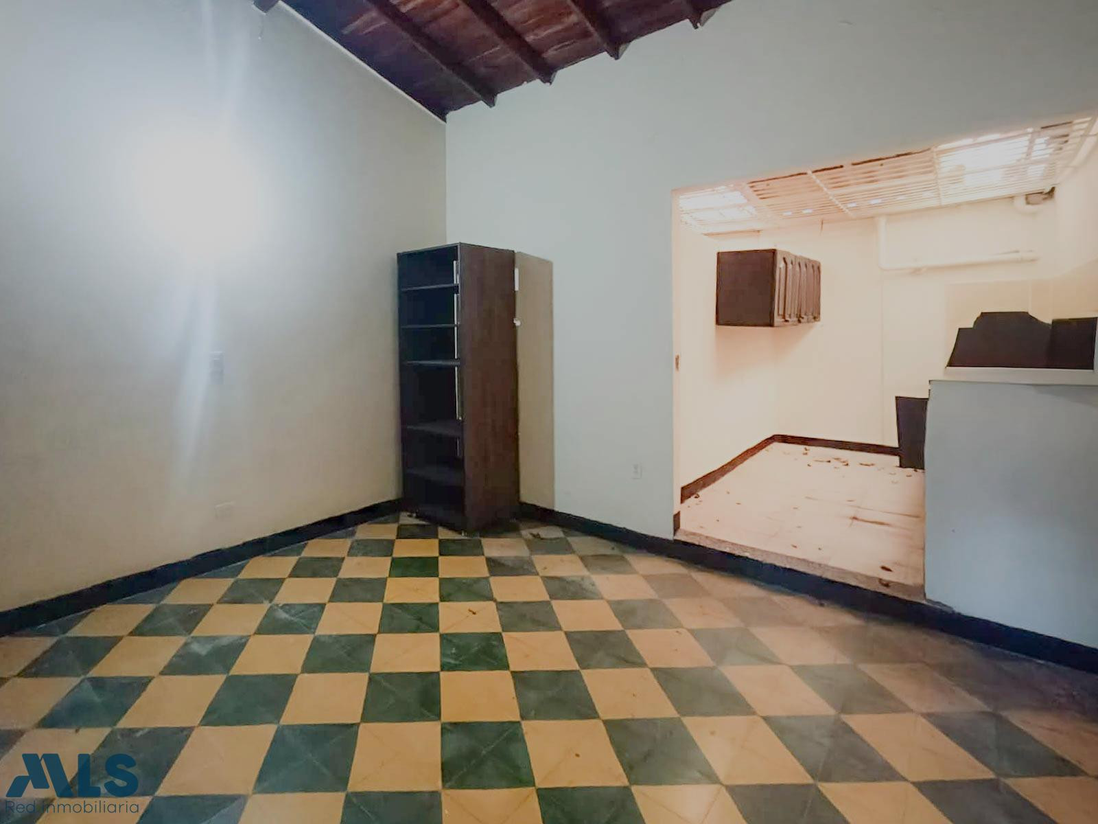 4 PARTAMENTOS MAS UN LOCAL EN VENTA medellin - santa teresita