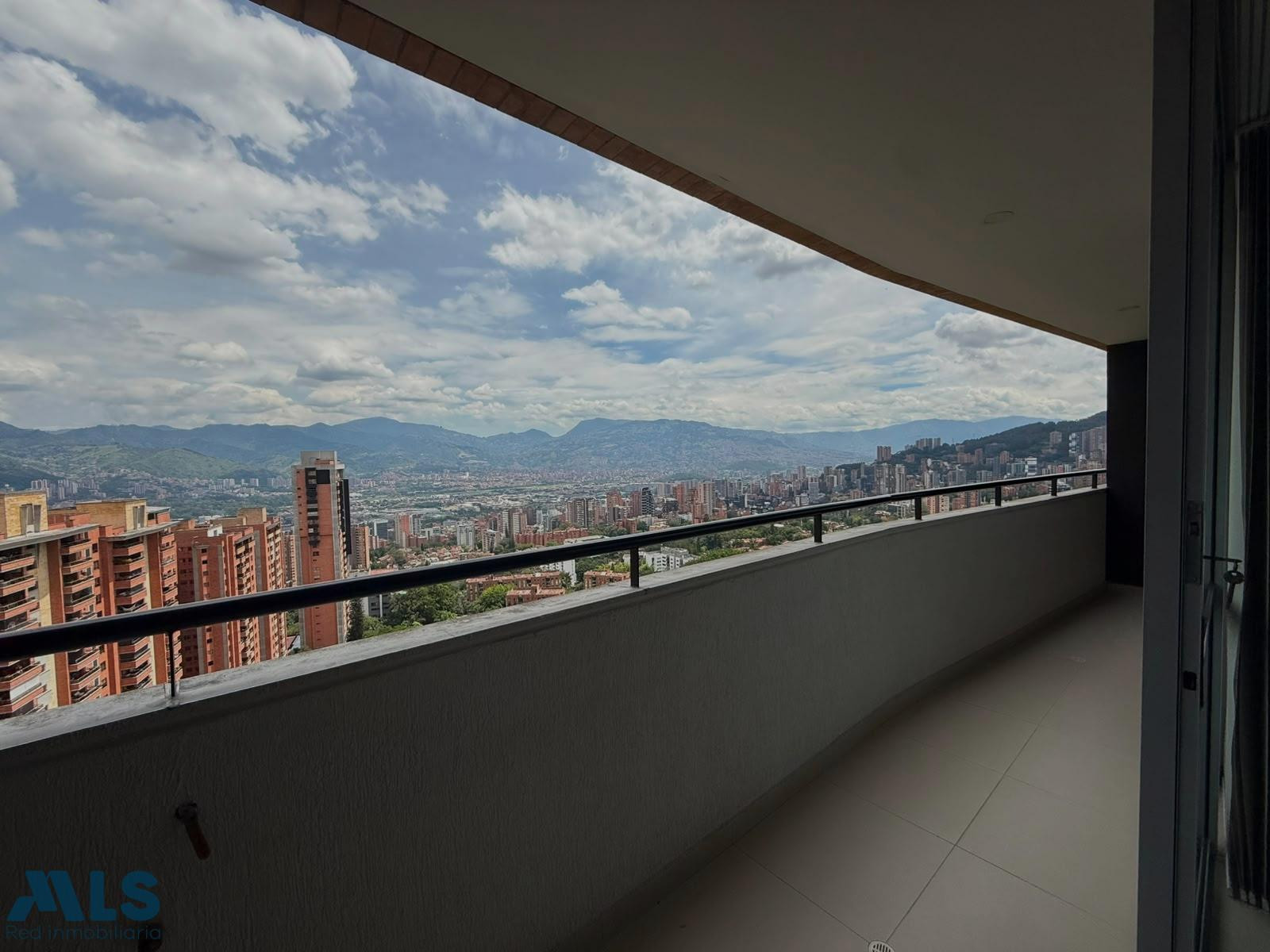 Apartamento con excelente ubicación medellin - linares
