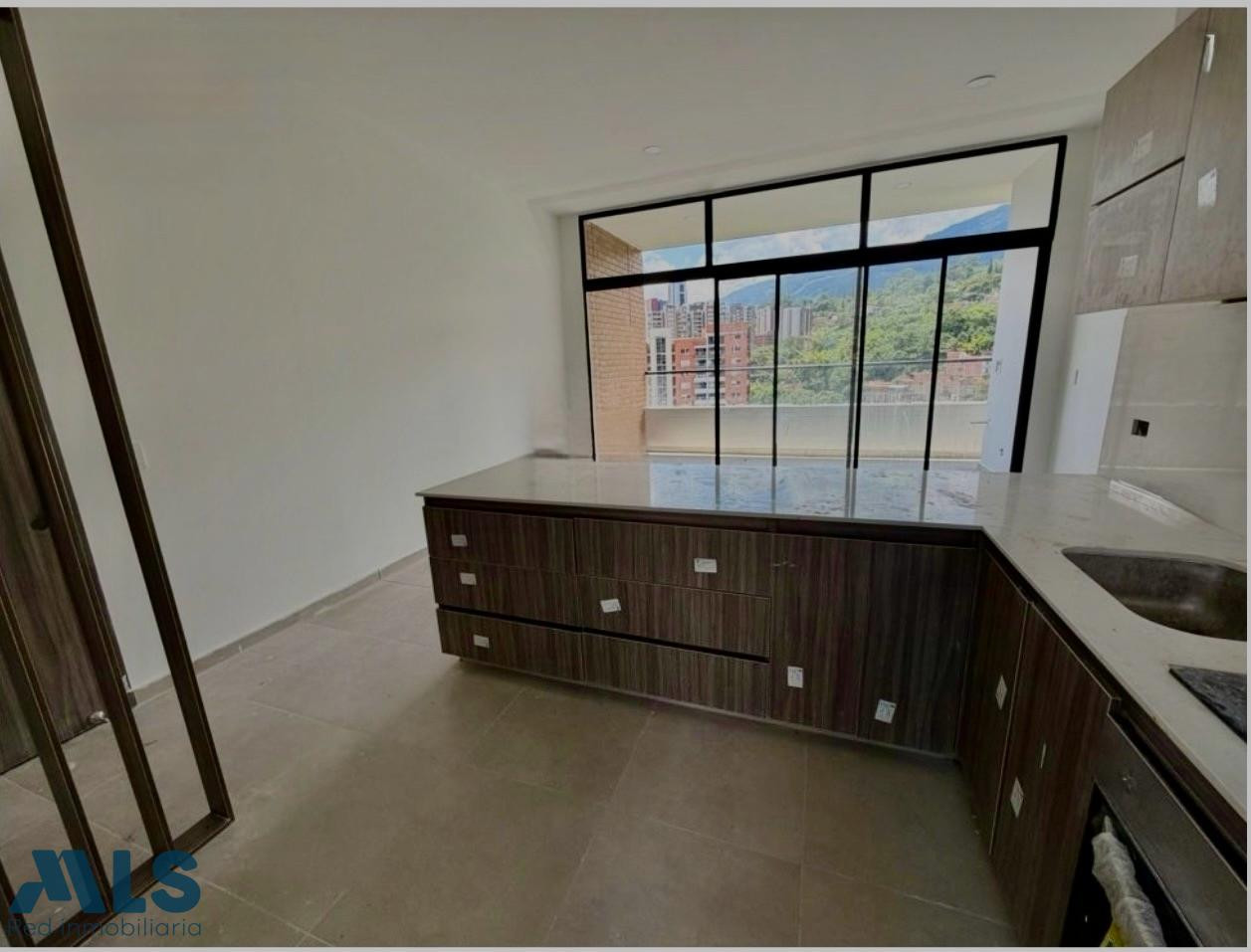 Excelente inversión en zona de alta valorización en envigado envigado - camino verde