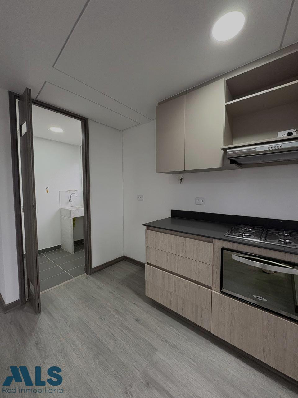 Hermoso apartamento con vista al bosque, altura de 2.7, es un apartamento esquinero q medellin - las palmas