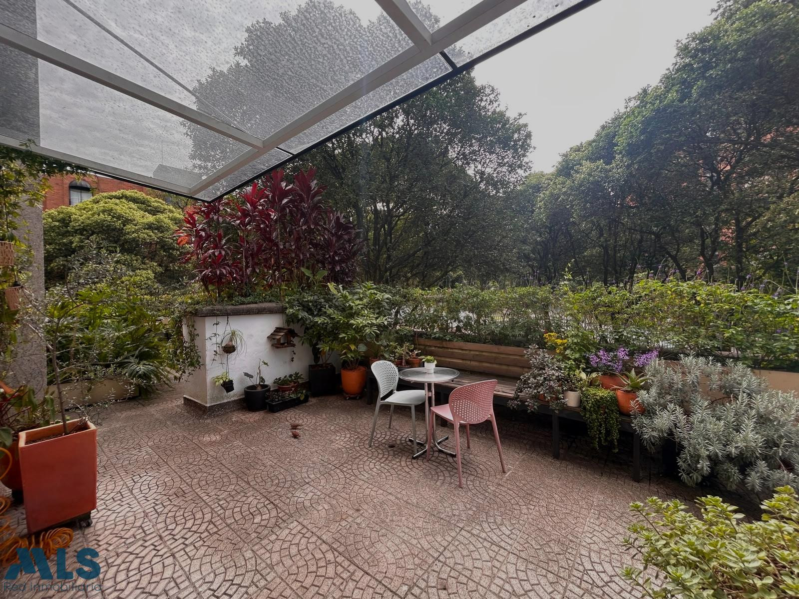 Apartamento en venta en el Poblado medellin - patio bonito