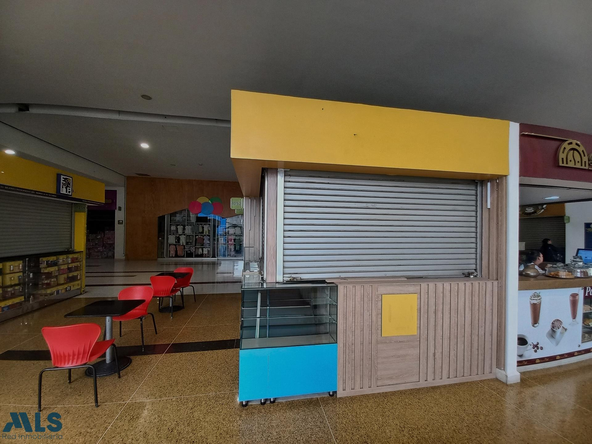Centro comercial de gran flujo de personas bello - niquia
