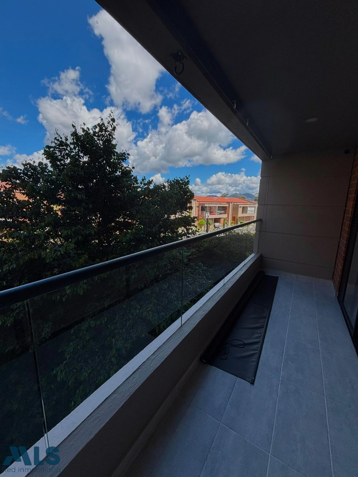hermoso aparta estudio en pietrasanta campestre rionegro - san antonio de pereira