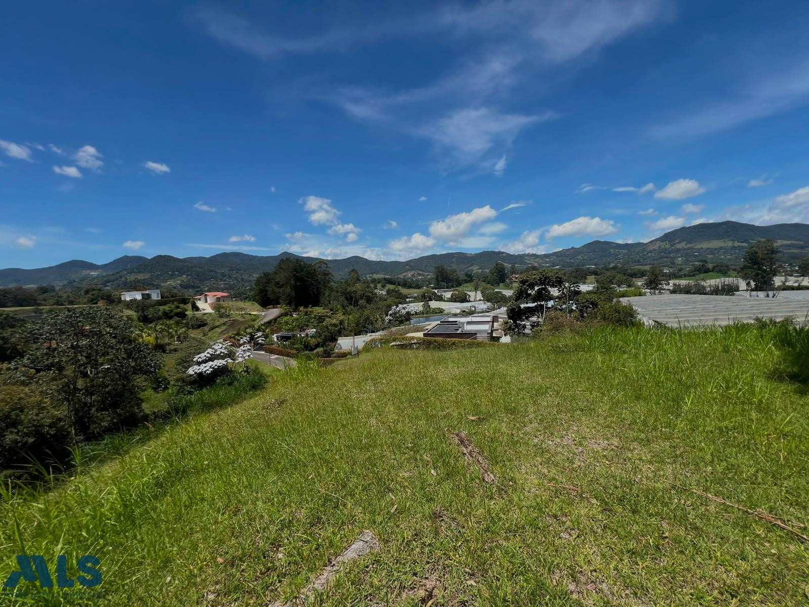 hermoso lote en venta en hermosa parcelacion la-ceja - corredor san antonio la ceja la ceja