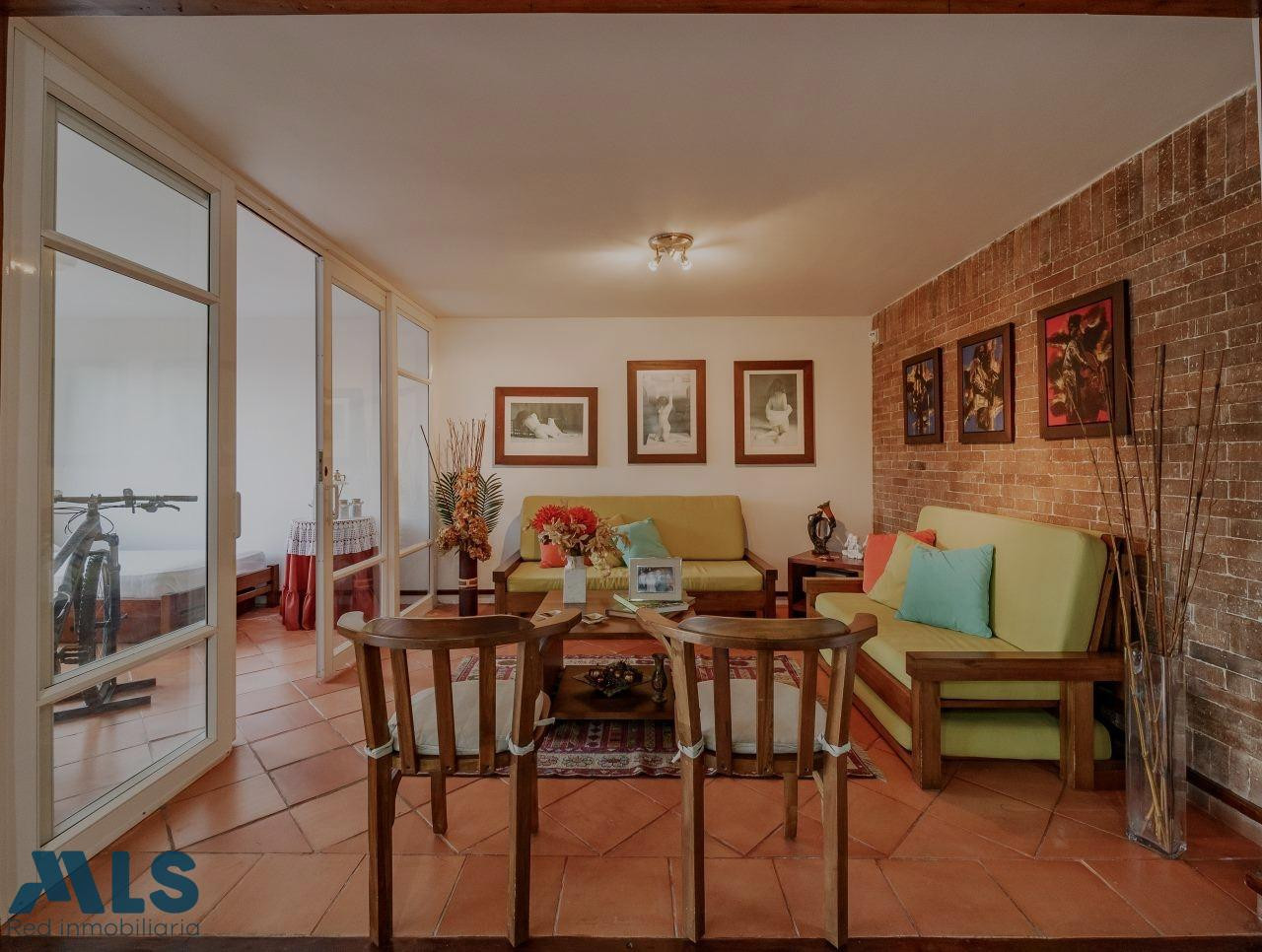 Hermosa casa en el escobero, construcción tradicional y con excelente disttribuciòn el-retiro - alto del escobero el retiro