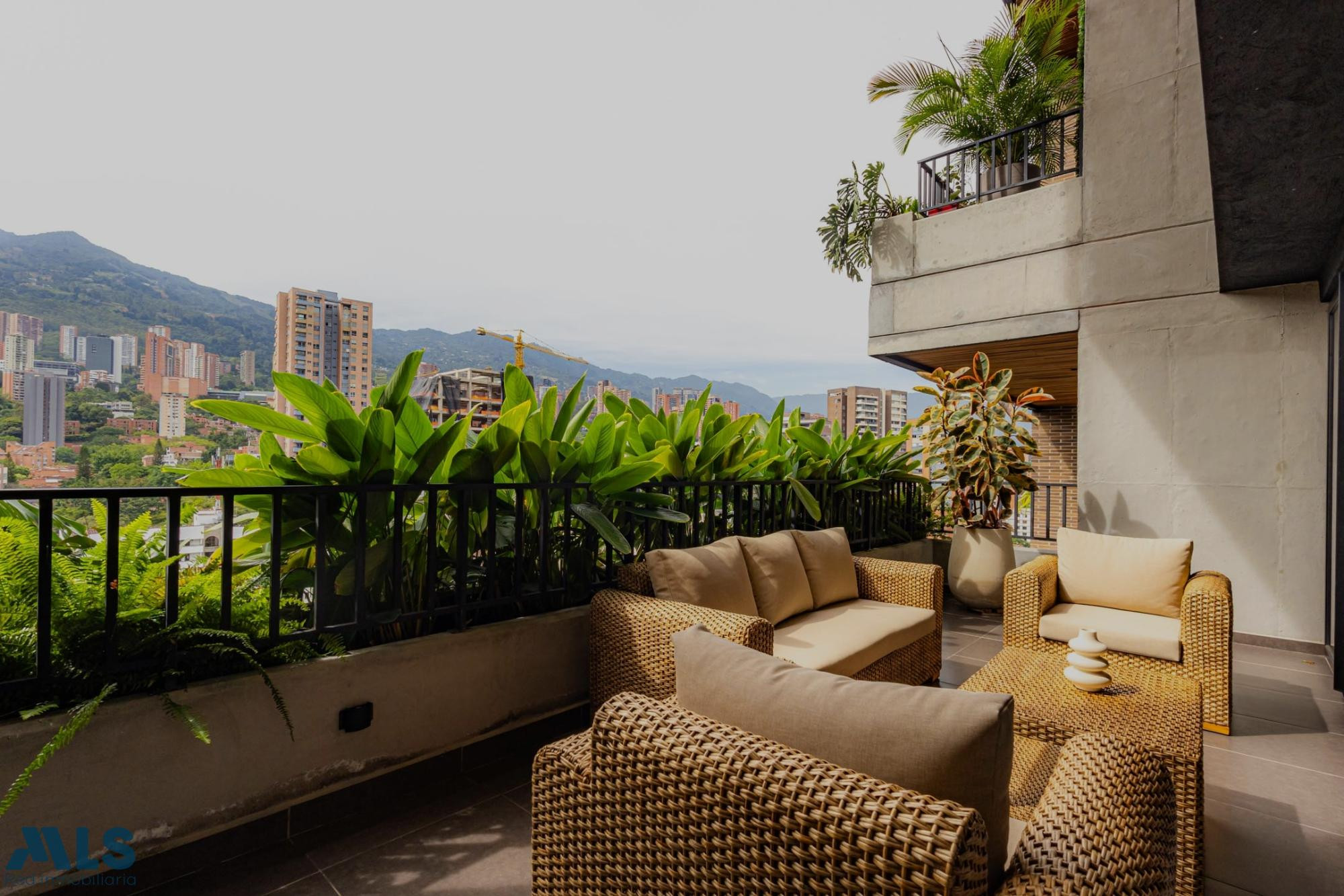 Tu próximo activo de alto rendimiento en Morph: 145 m2 con diseño moderno medellin - milla de oro