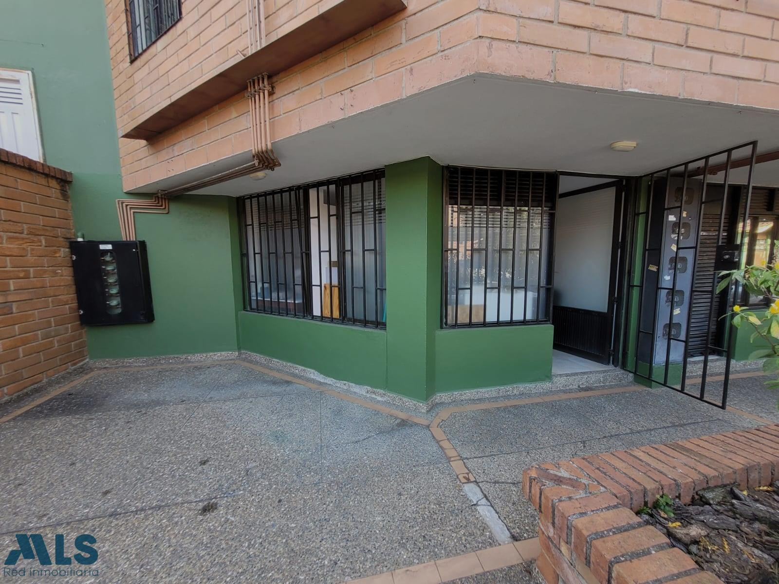 Local comercial en unidad cerrada medellin - almeria
