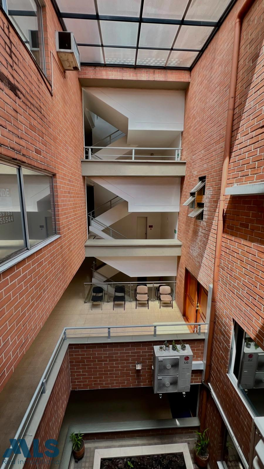 Oficinas disponibles para Venta en Guayabal, Sector Estación Aguacatala medellin - guayabal