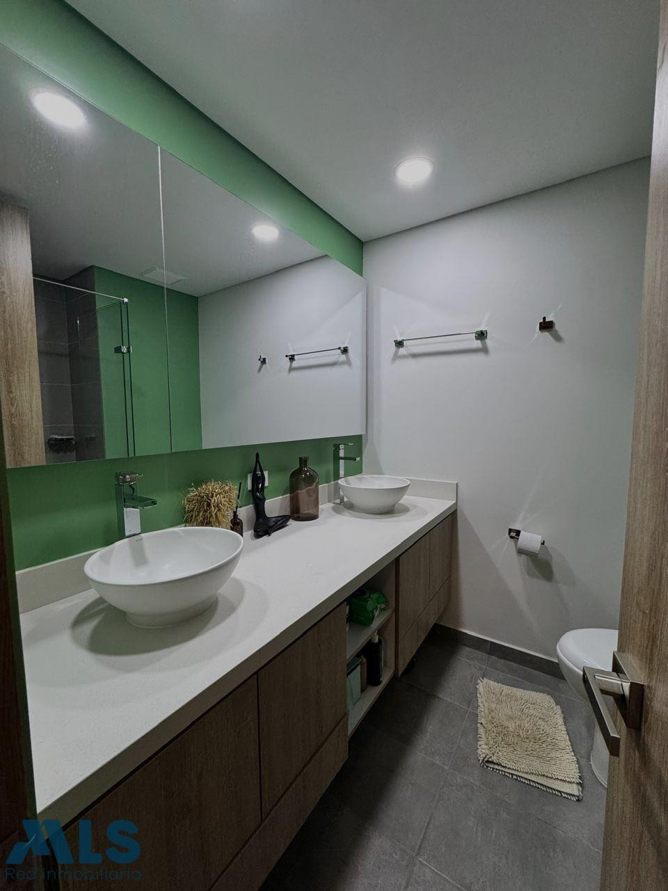 Hermoso apartamento, con vista unica con dos habitaciones, balcon terraza de 30 metro medellin - las palmas