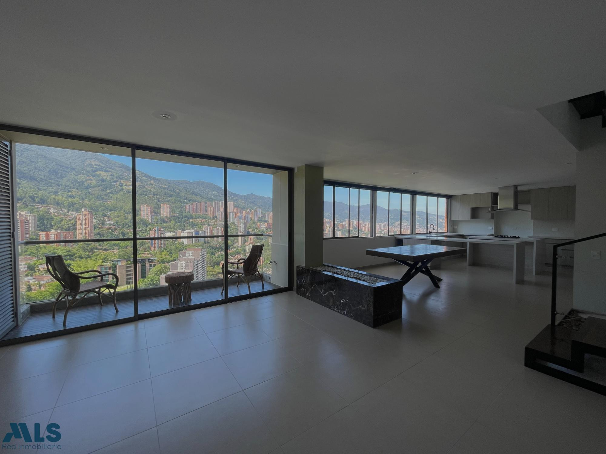 APARTAMENTO DÚPLEX EN VENTA EN ALTOS DEL POBLADO medellin - altos del poblado