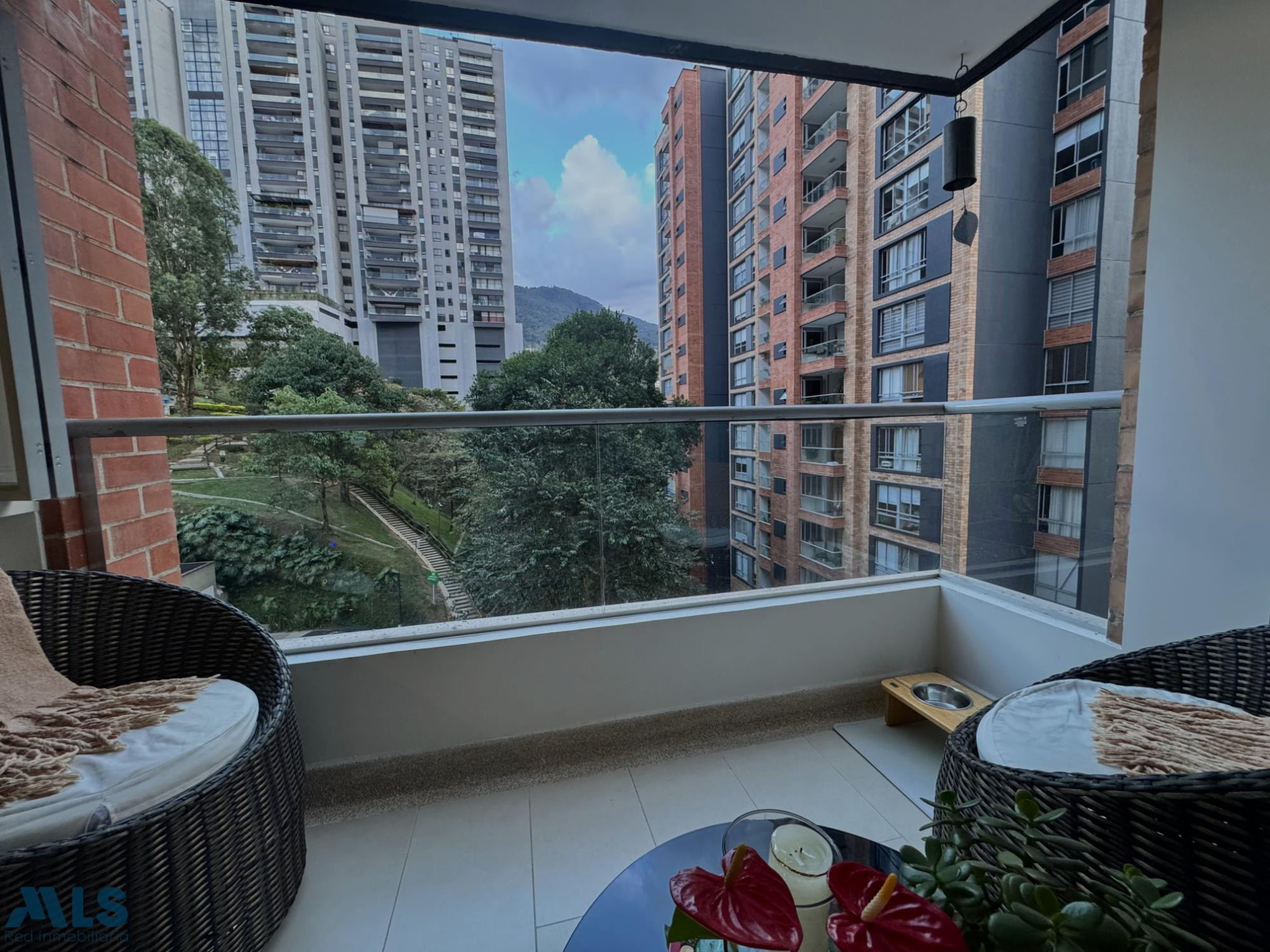 ✨🏡 Apartamento Brujas – Espacios amplios, iluminación y excelente ubicación. 🌳☀️ envigado - loma de las brujas