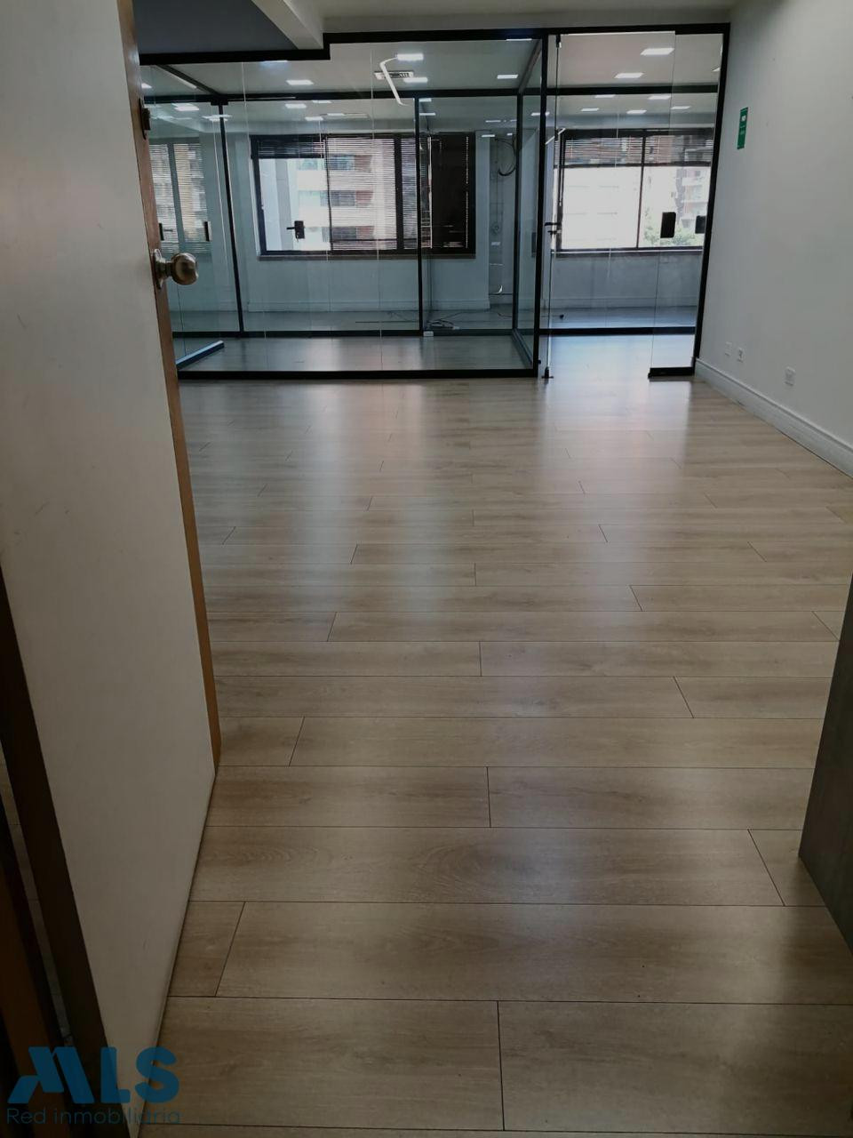 se vende oficina en milla de oro Medellín medellin - milla de oro