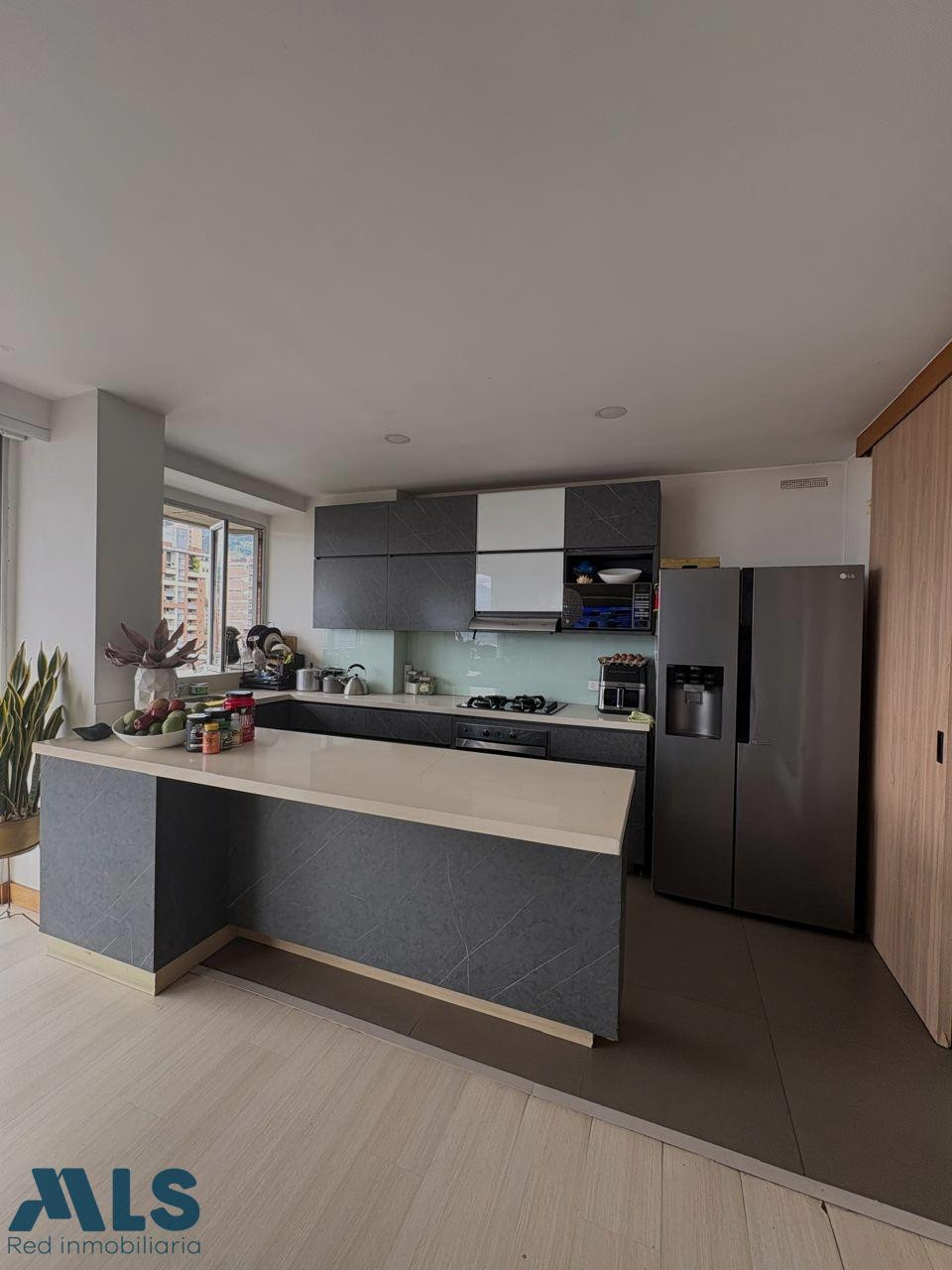 hermoso y exclusivo apartamento, ubicad en un lugar estrategico de medellin, sector medellin - alejandria
