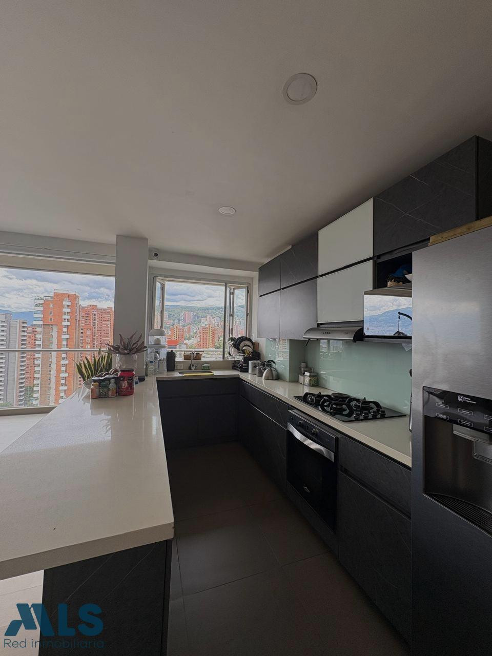 hermoso y exclusivo apartamento, ubicad en un lugar estrategico de medellin, sector medellin - alejandria