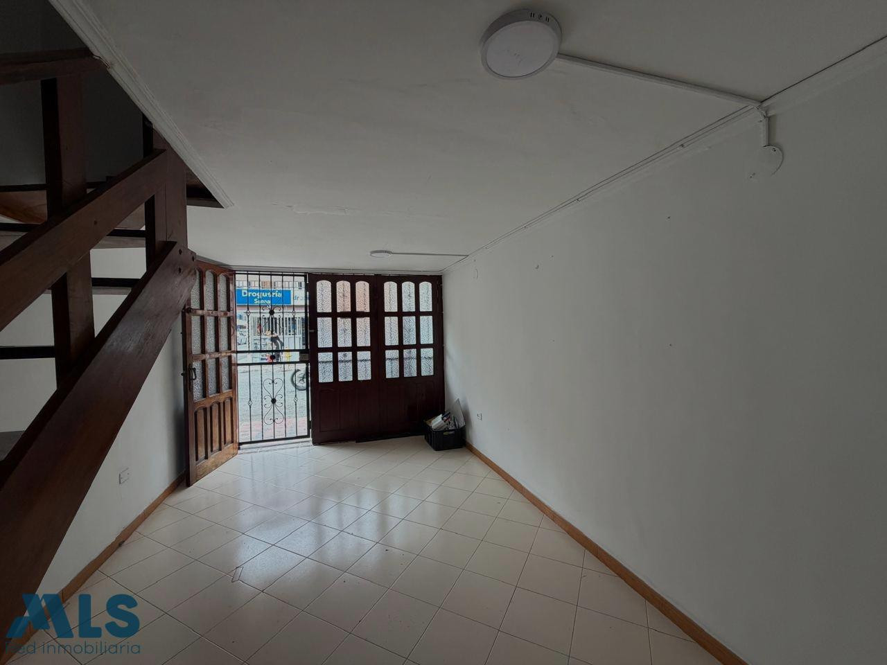 Casa Unifamiliar de 3 niveles en Venta Guayabal Casalinda Medellín medellin - casalinda