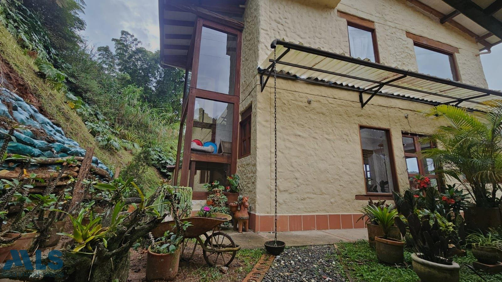 Condominio campestre, facil acceso desde la variante a Caldas la-estrella - la tablaza