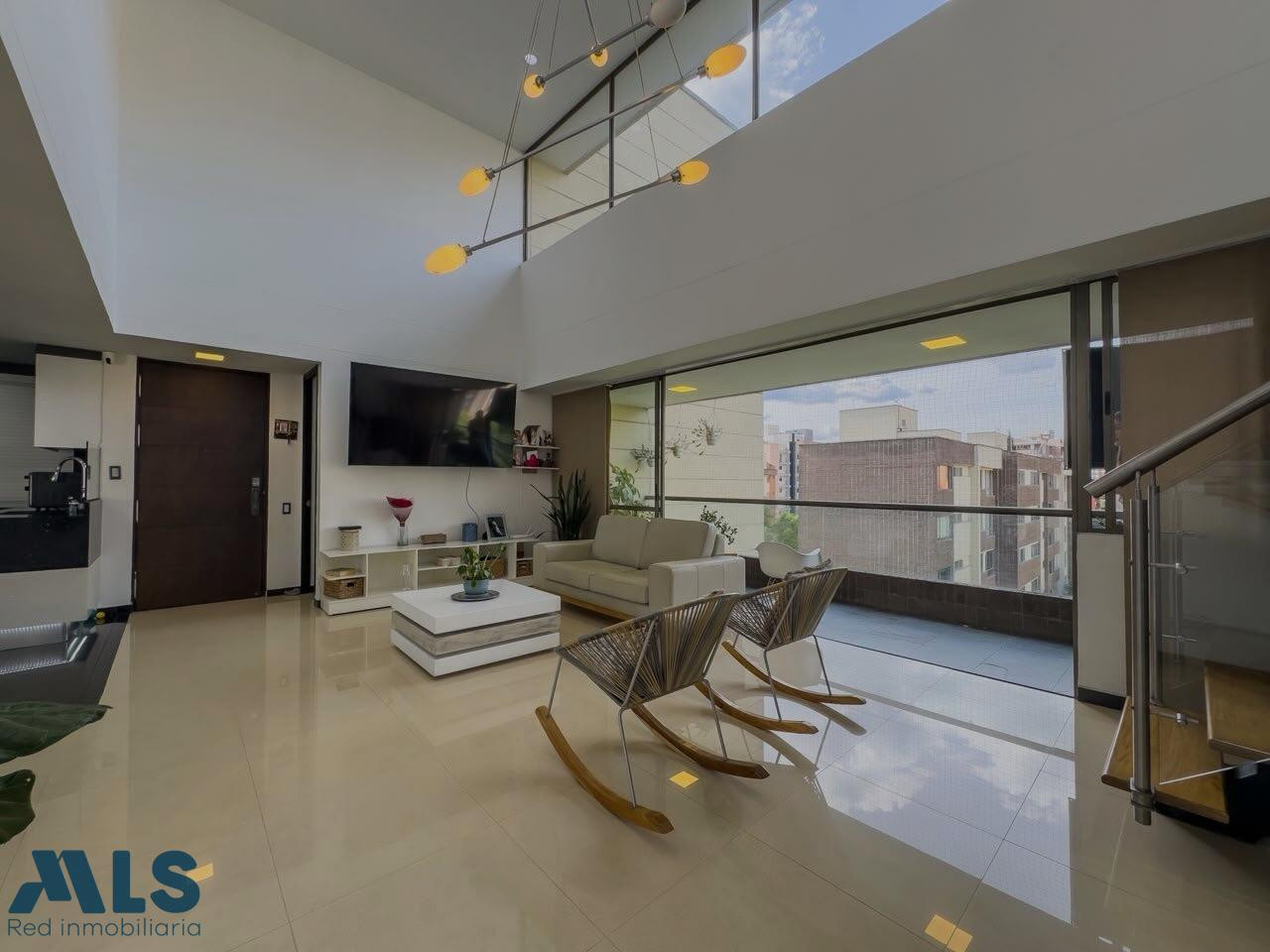 Penthouse en unidad completa. Zona plana. envigado - zuniga