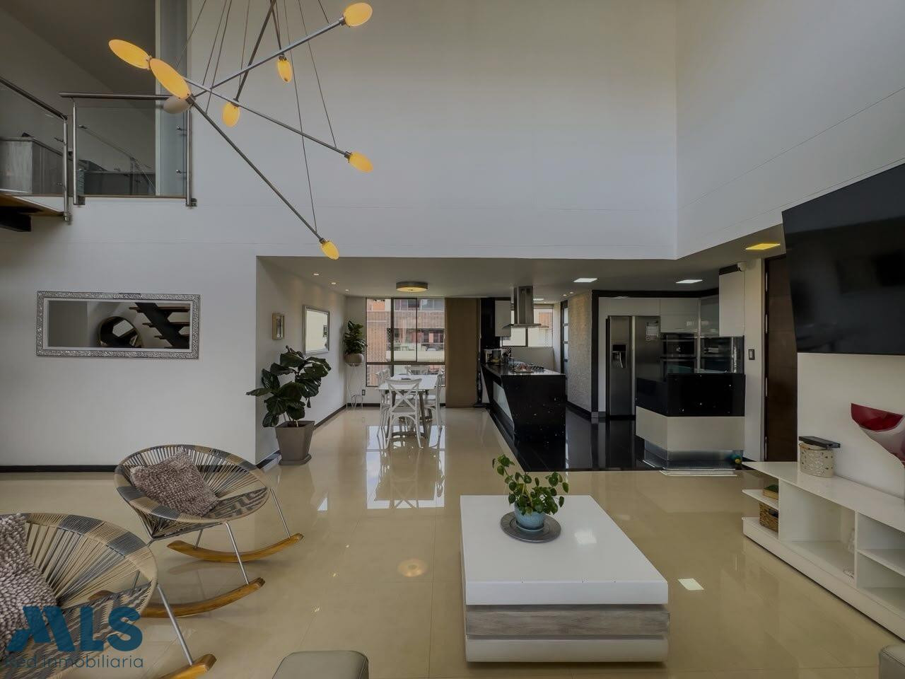 Penthouse en unidad completa. Zona plana. envigado - zuniga