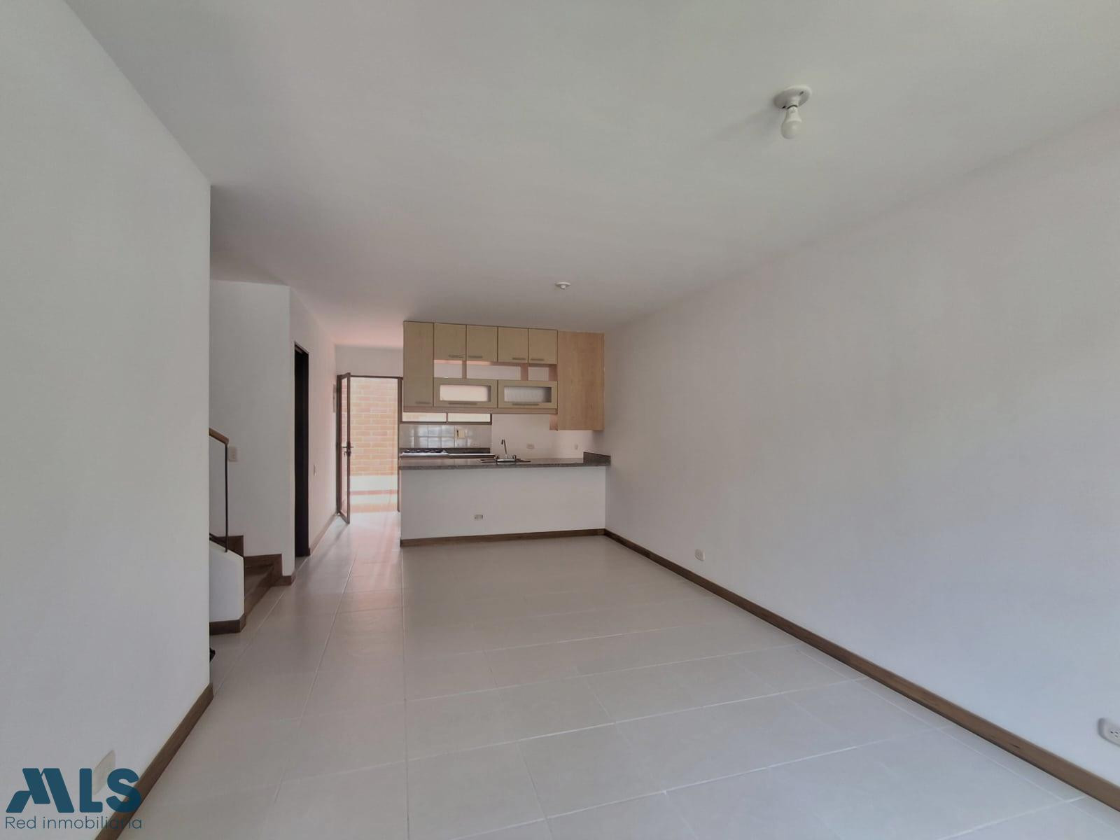 Casa con muy buenos espacios con futura ampliación la-ceja - corredor san antonio la ceja la ceja
