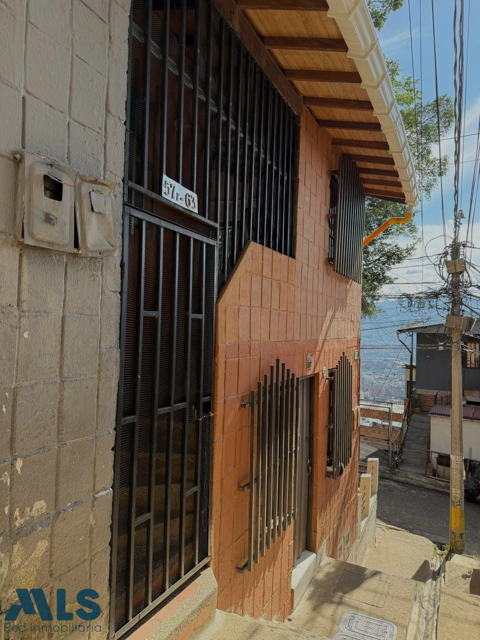 Casa disponible para la venta medellin - colinas de enciso