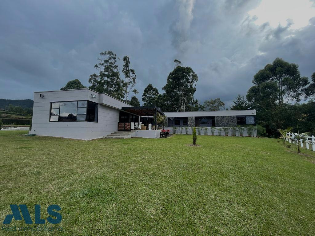 Hermosa Finca Caballista disponible para la venta el-carmen - v guamito