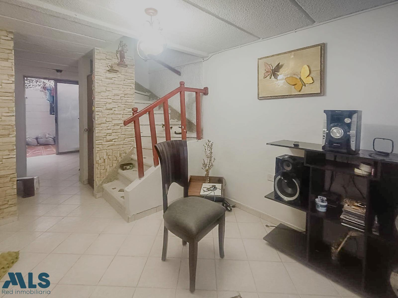 casa unifamiliar en unidad abierta medellin - guayabal